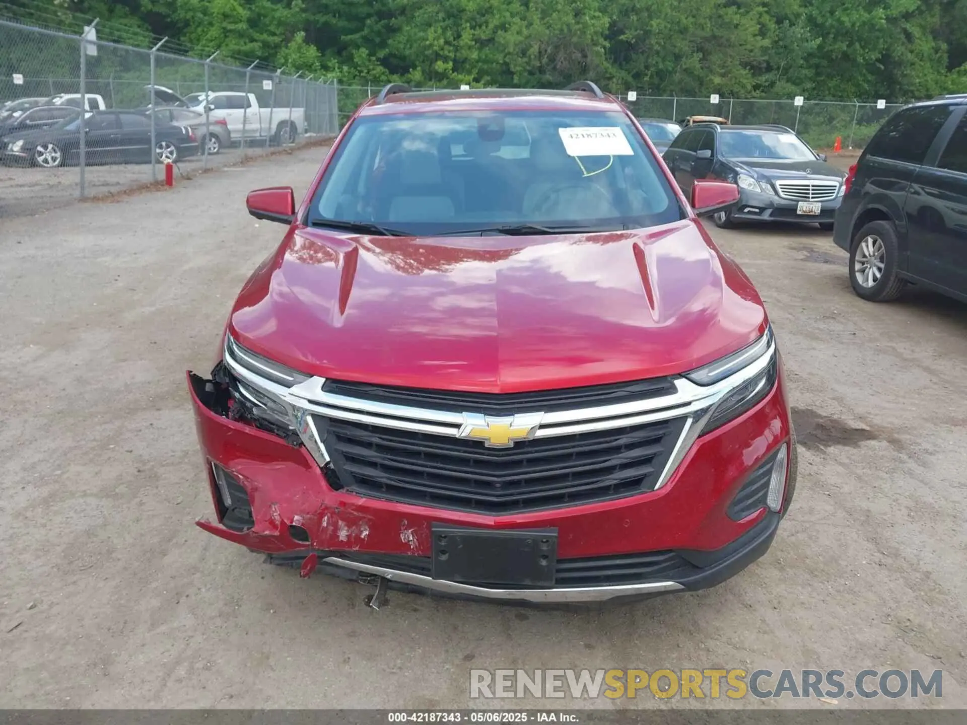 12 Photograph of a damaged car 3GNAXKEG6RL130860 CHEVROLET EQUINOX 2024