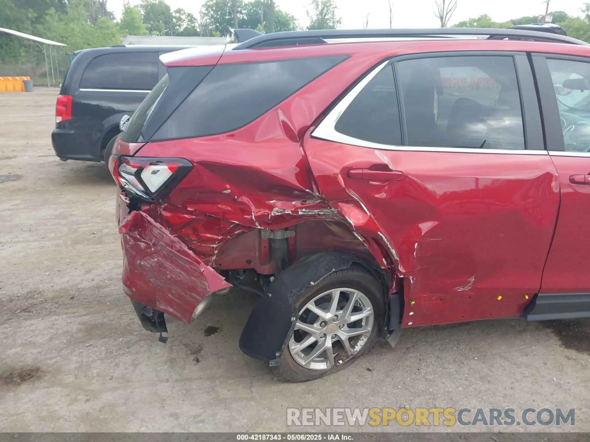 6 Photograph of a damaged car 3GNAXKEG6RL130860 CHEVROLET EQUINOX 2024