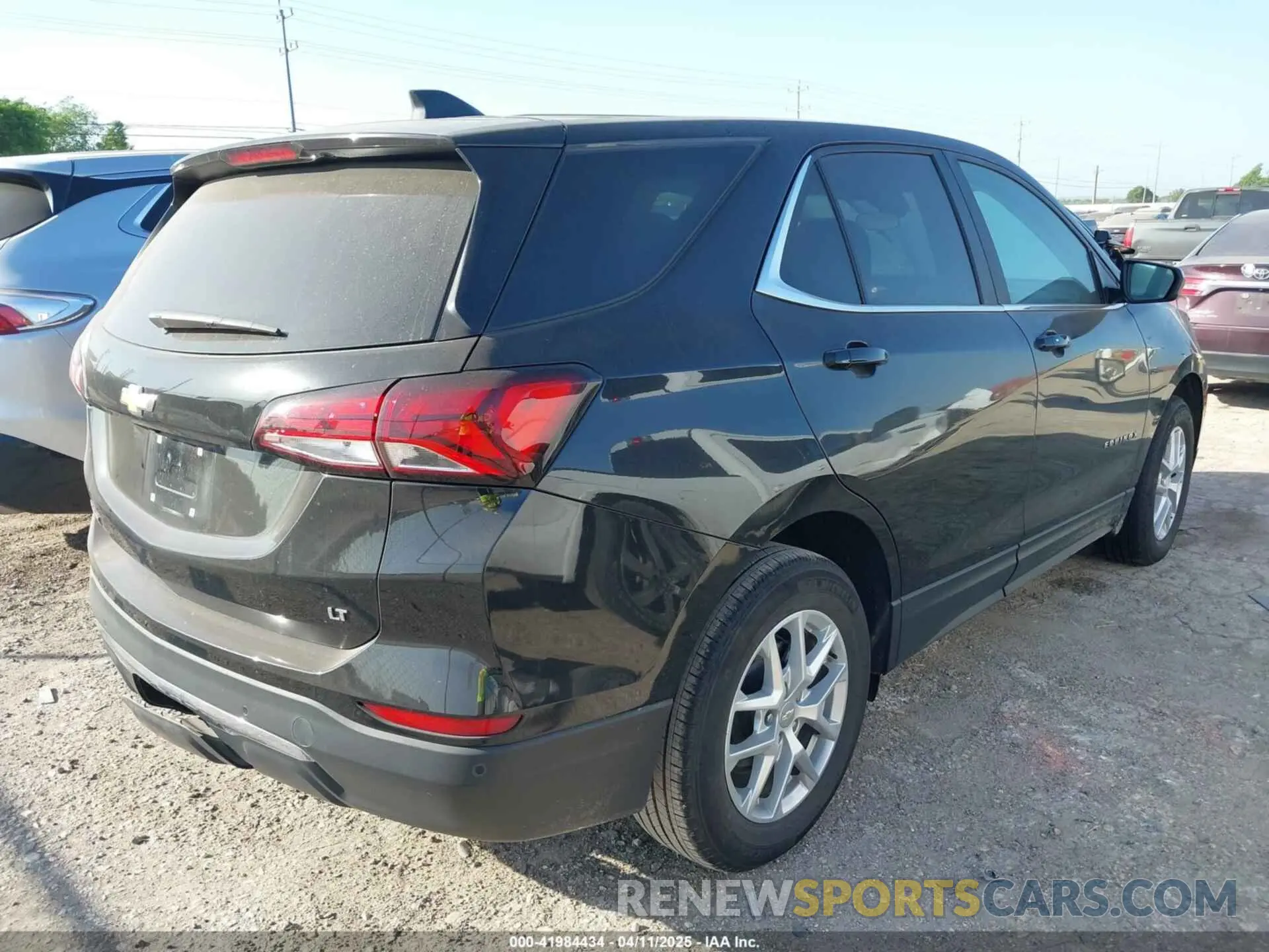 4 Фотография поврежденного автомобиля 3GNAXKEG6RL332713 CHEVROLET EQUINOX 2024