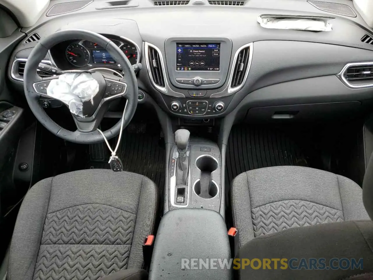 8 Photograph of a damaged car 3GNAXKEG7RL331439 CHEVROLET EQUINOX 2024