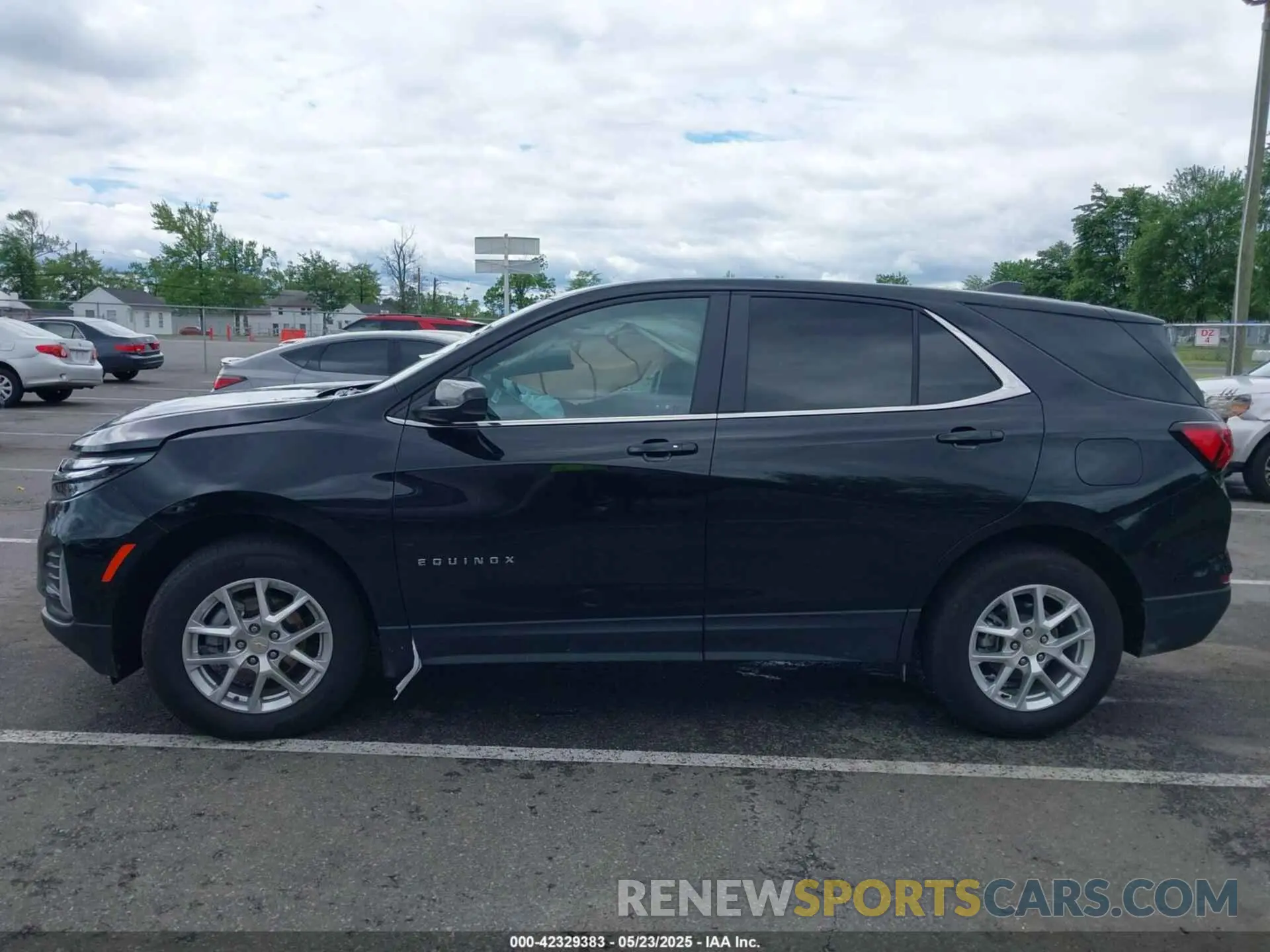 14 Фотография поврежденного автомобиля 3GNAXKEG8RL220172 CHEVROLET EQUINOX 2024
