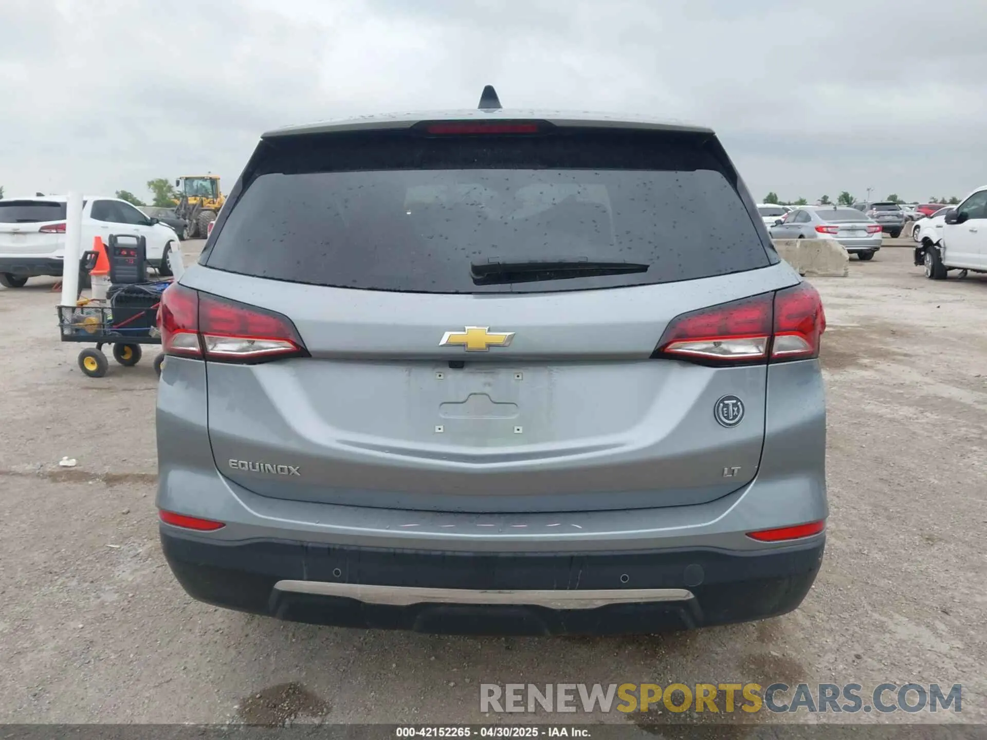 17 Photograph of a damaged car 3GNAXKEG8RS157449 CHEVROLET EQUINOX 2024