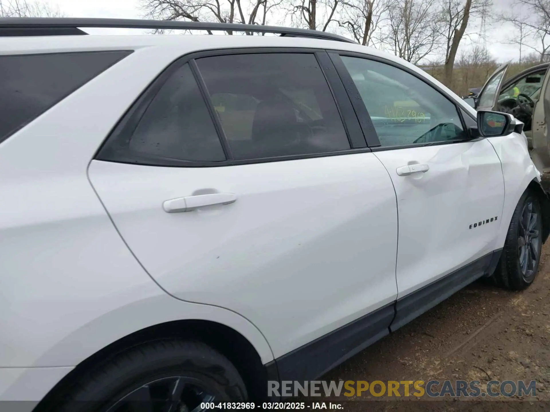 13 Photograph of a damaged car 3GNAXMEG4RS104243 CHEVROLET EQUINOX 2024