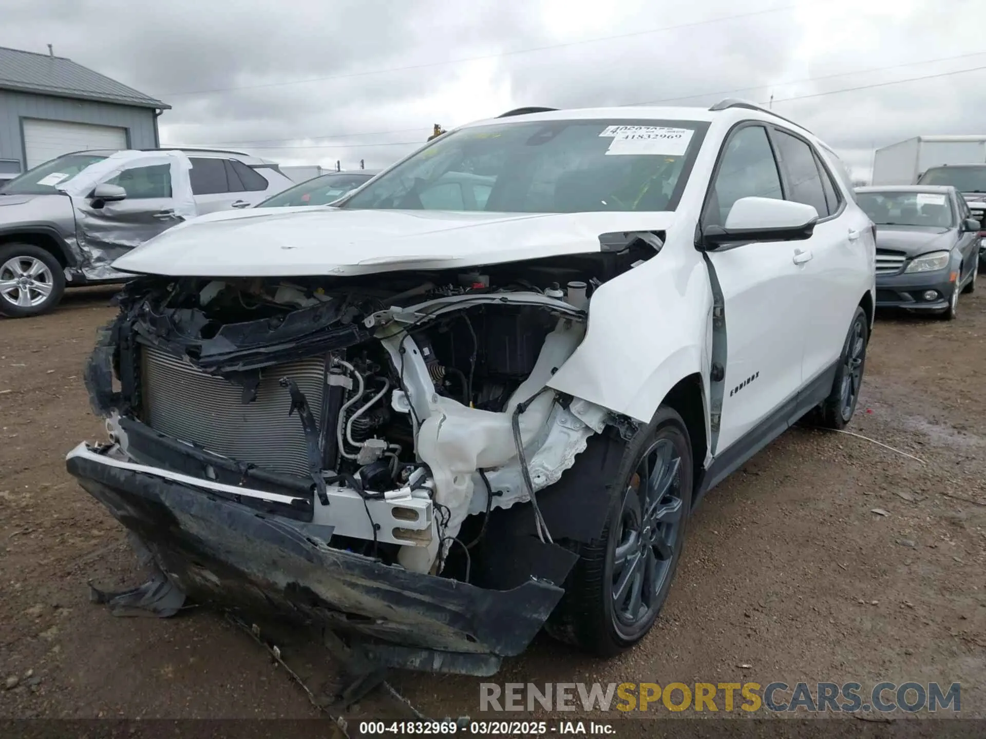 2 Photograph of a damaged car 3GNAXMEG4RS104243 CHEVROLET EQUINOX 2024