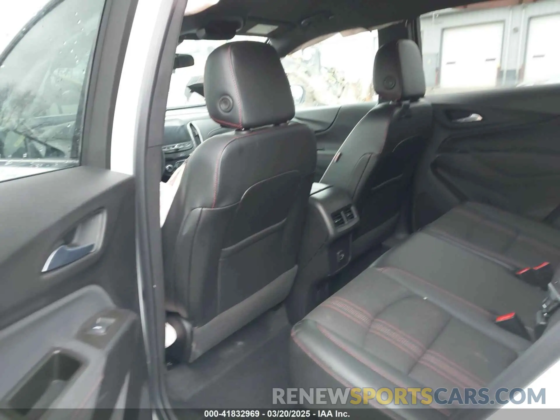 8 Photograph of a damaged car 3GNAXMEG4RS104243 CHEVROLET EQUINOX 2024