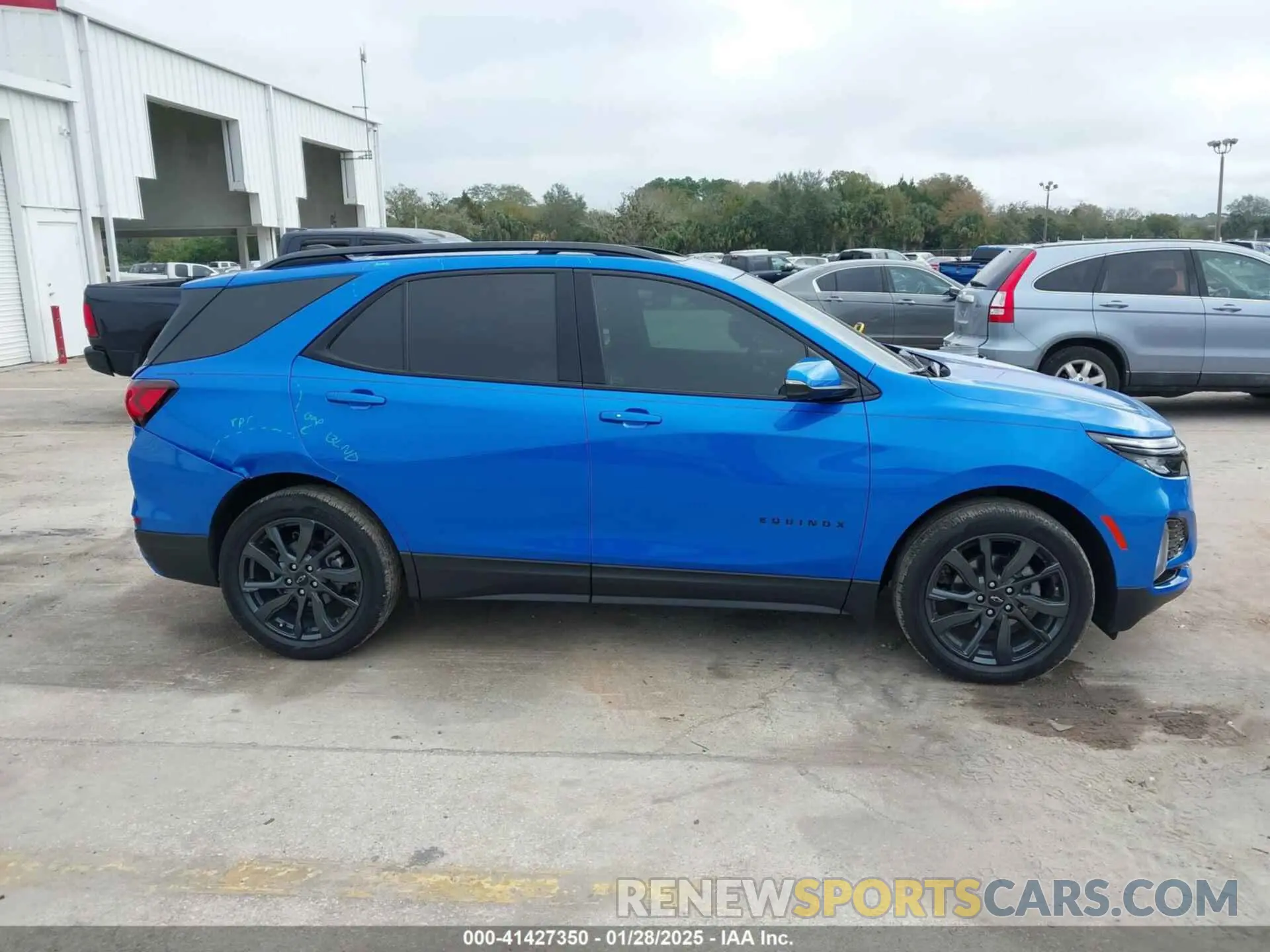 14 Photograph of a damaged car 3GNAXMEG5RL116332 CHEVROLET EQUINOX 2024