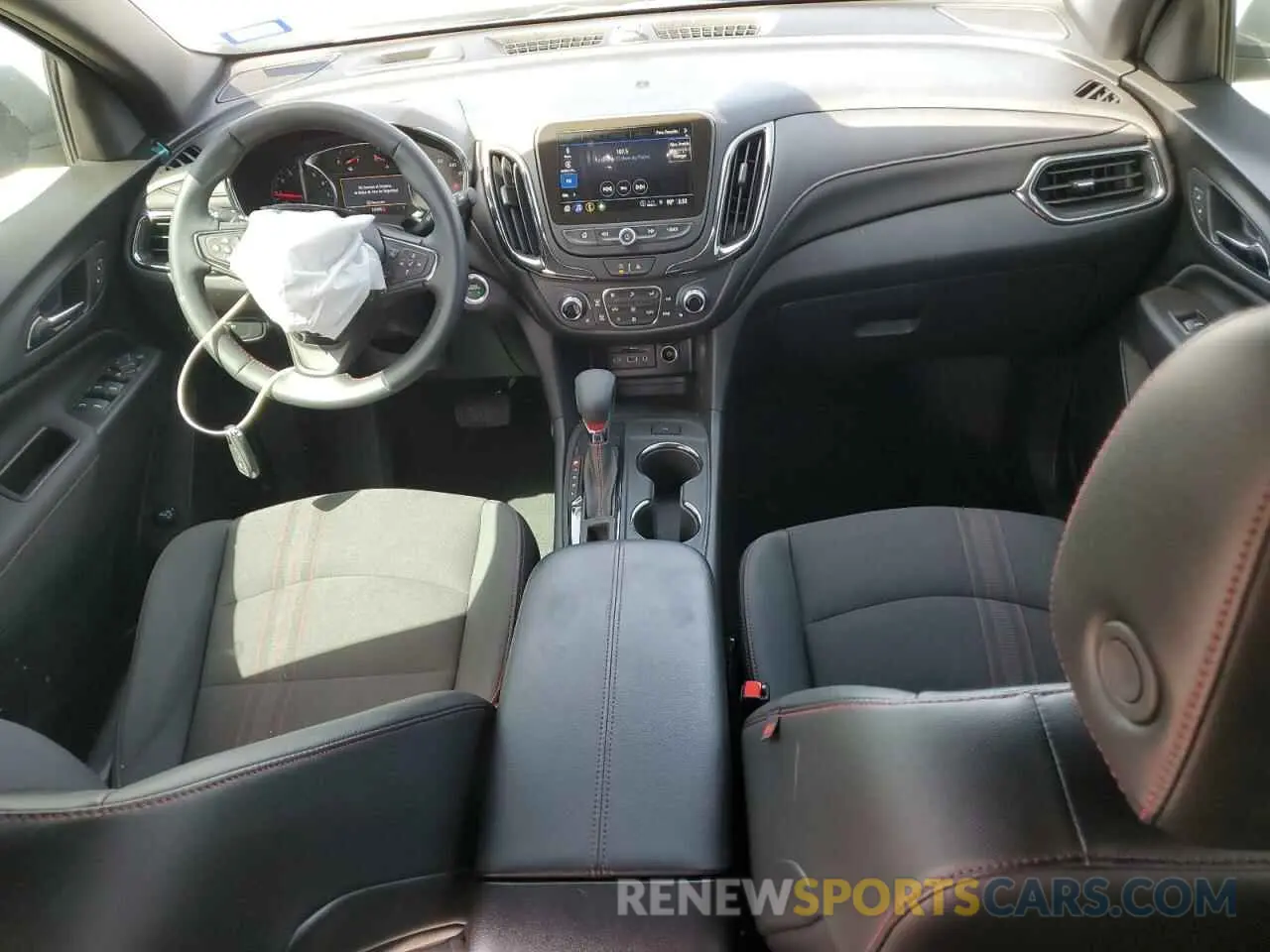 8 Photograph of a damaged car 3GNAXMEG5RS235651 CHEVROLET EQUINOX 2024