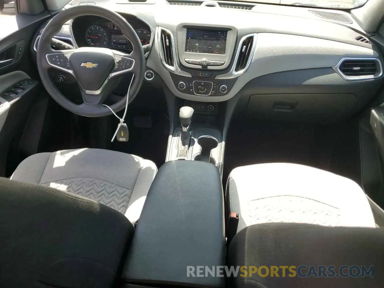 8 Photograph of a damaged car 3GNAXSEG4RL280126 CHEVROLET EQUINOX 2024