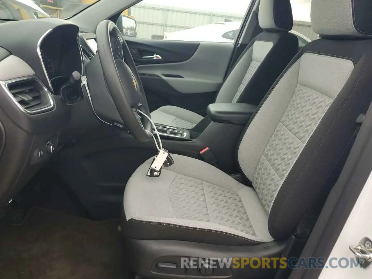 7 Фотография поврежденного автомобиля 3GNAXSEG8RL319171 CHEVROLET EQUINOX 2024