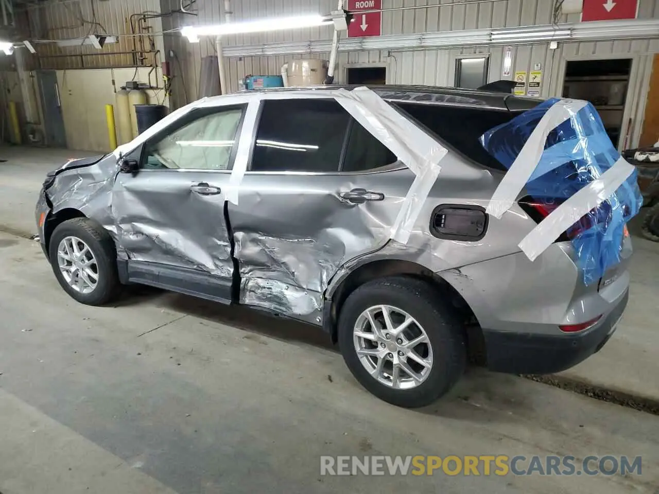 2 Фотография поврежденного автомобиля 3GNAXTEG3RL332559 CHEVROLET EQUINOX 2024