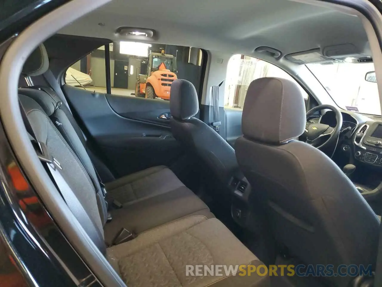 11 Photograph of a damaged car 3GNAXUEG0RL335294 CHEVROLET EQUINOX 2024