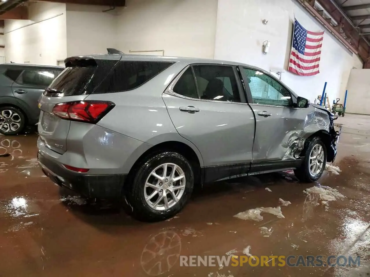 3 Фотография поврежденного автомобиля 3GNAXUEG0RL364228 CHEVROLET EQUINOX 2024