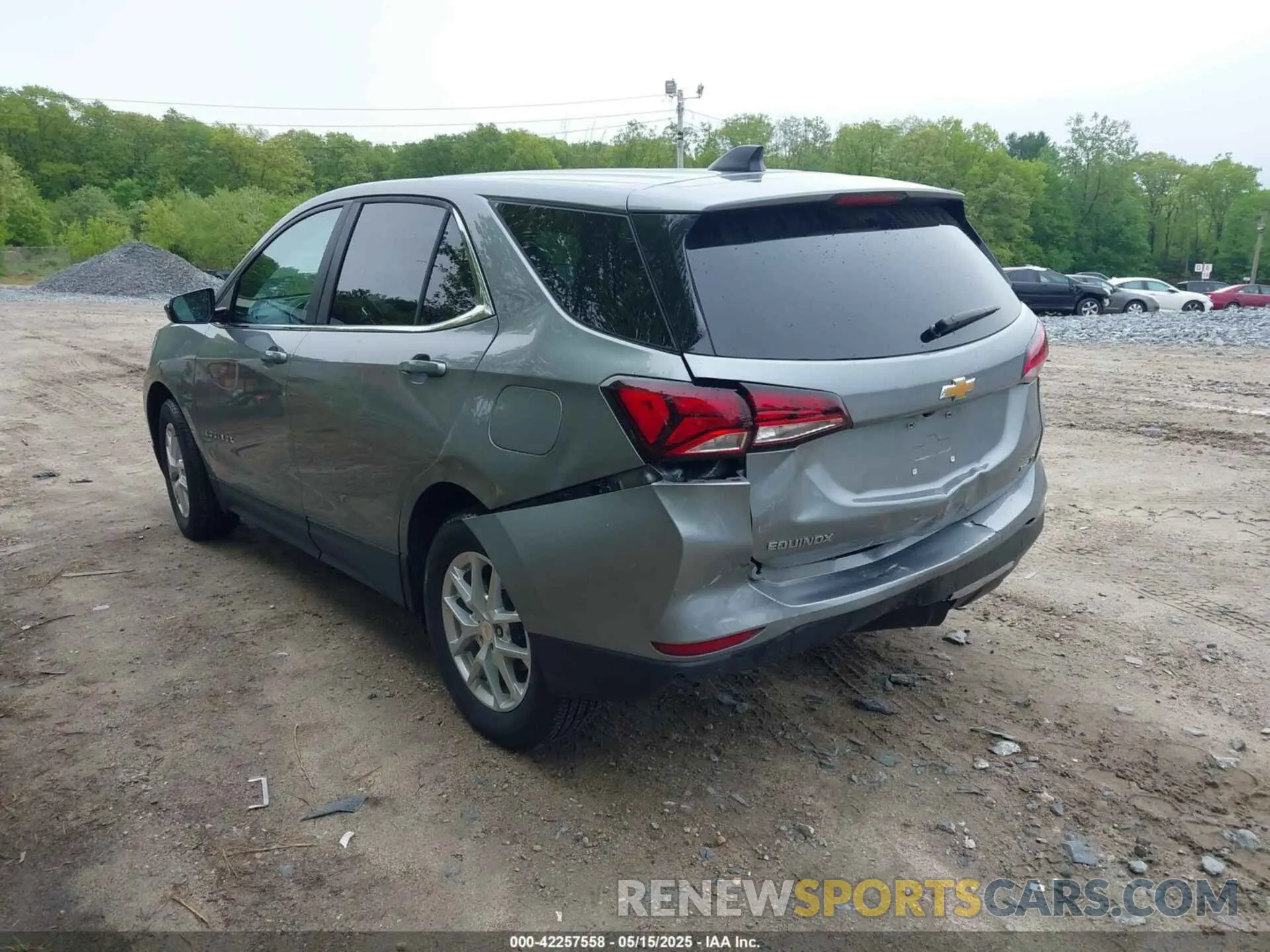 3 Фотография поврежденного автомобиля 3GNAXUEG0RS105972 CHEVROLET EQUINOX 2024