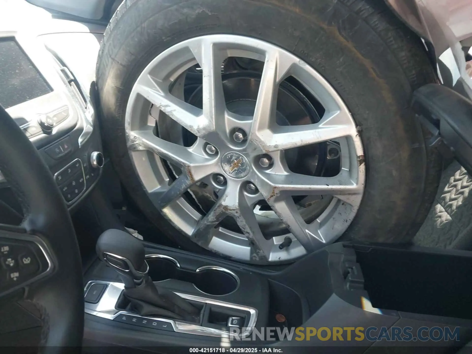 12 Photograph of a damaged car 3GNAXUEG0RS182986 CHEVROLET EQUINOX 2024