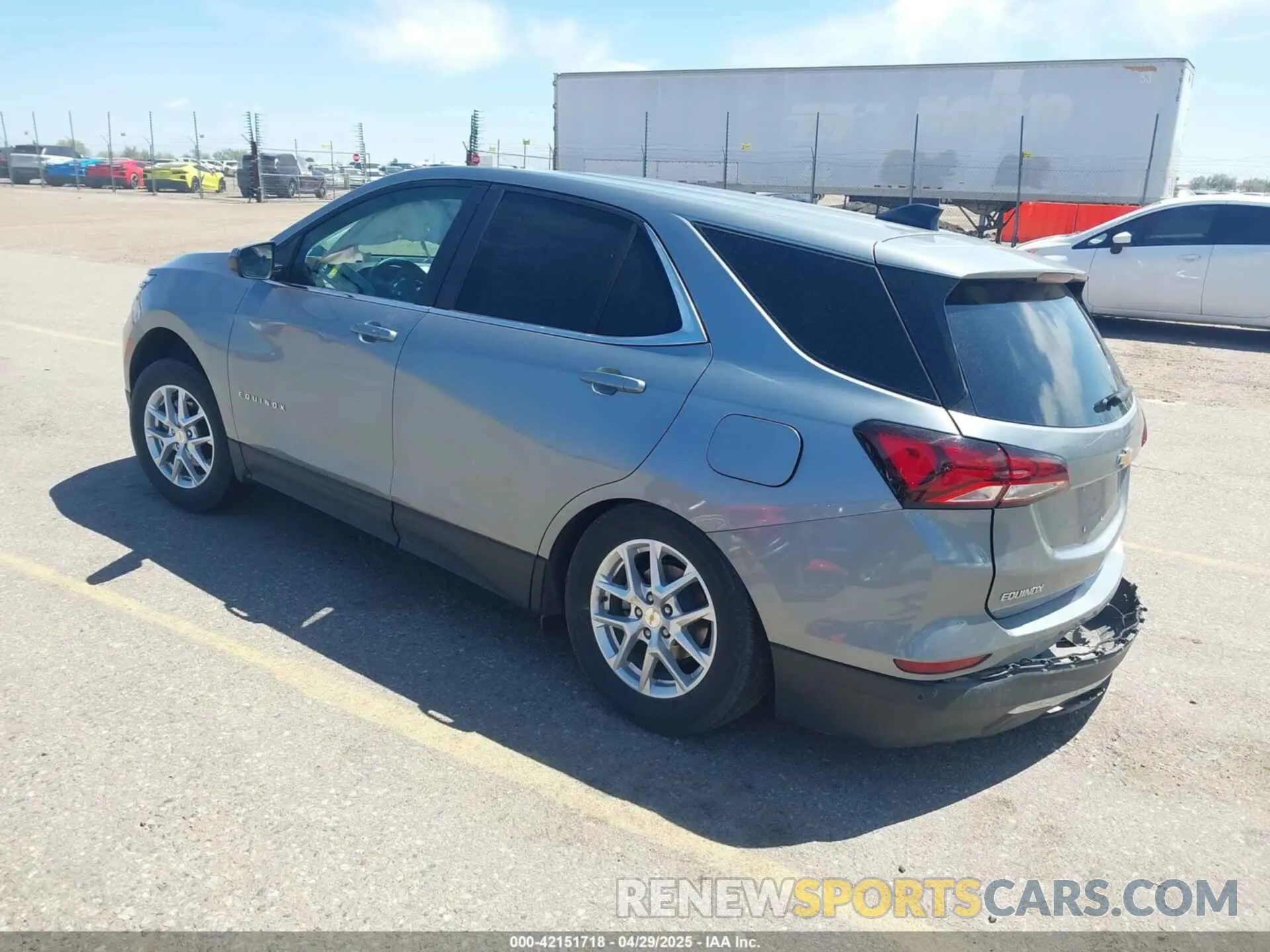 3 Photograph of a damaged car 3GNAXUEG0RS182986 CHEVROLET EQUINOX 2024