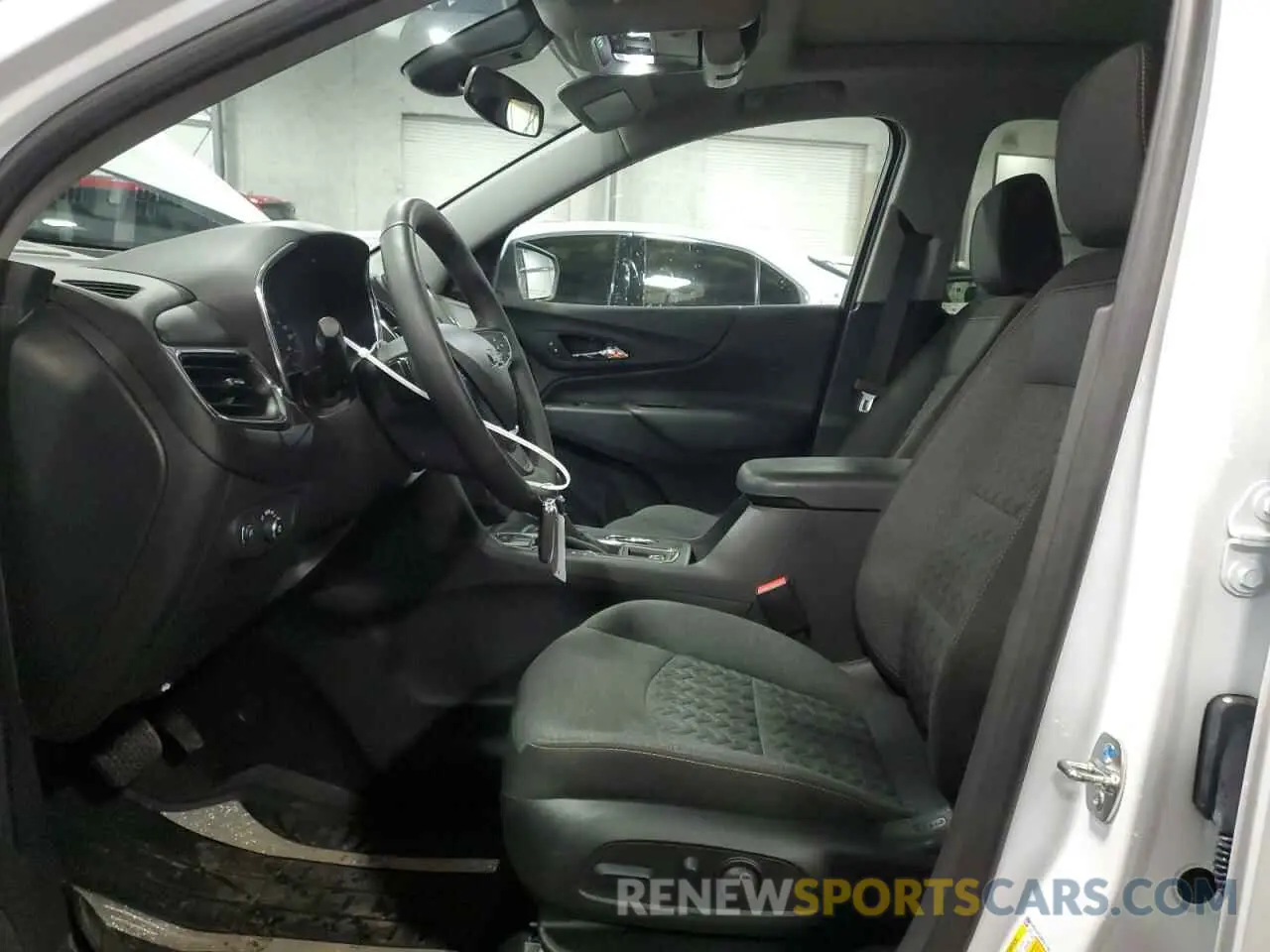 7 Фотография поврежденного автомобиля 3GNAXUEG0RS217784 CHEVROLET EQUINOX 2024