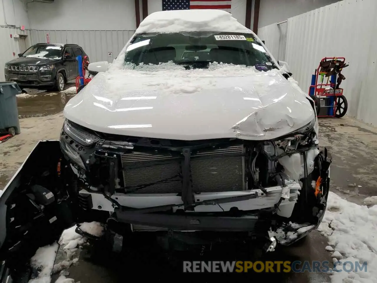 5 Photograph of a damaged car 3GNAXUEG1RL373584 CHEVROLET EQUINOX 2024