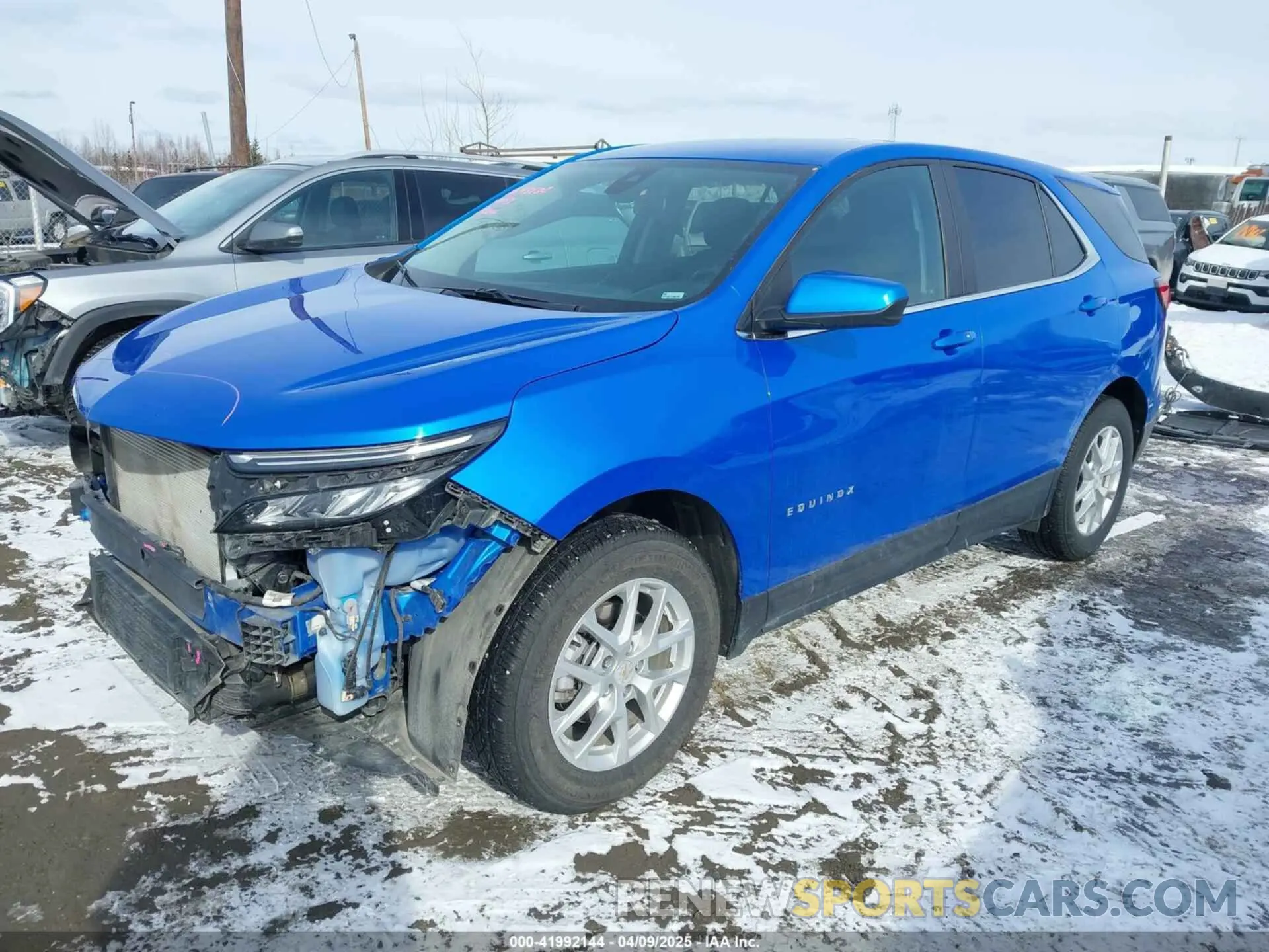 2 Фотография поврежденного автомобиля 3GNAXUEG2RL243832 CHEVROLET EQUINOX 2024