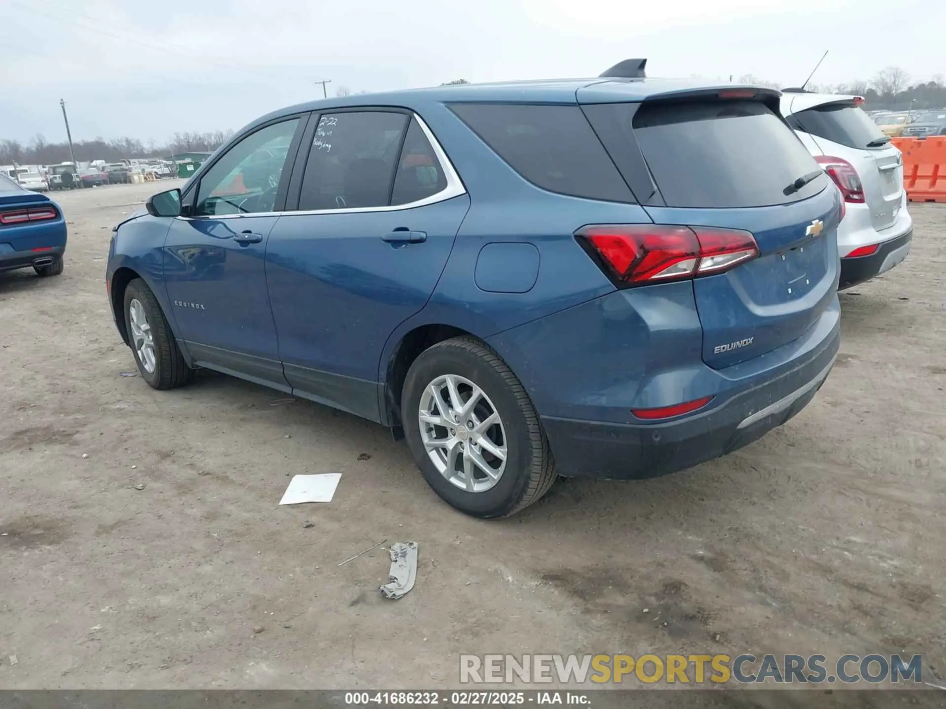 3 Фотография поврежденного автомобиля 3GNAXUEG2RL362870 CHEVROLET EQUINOX 2024