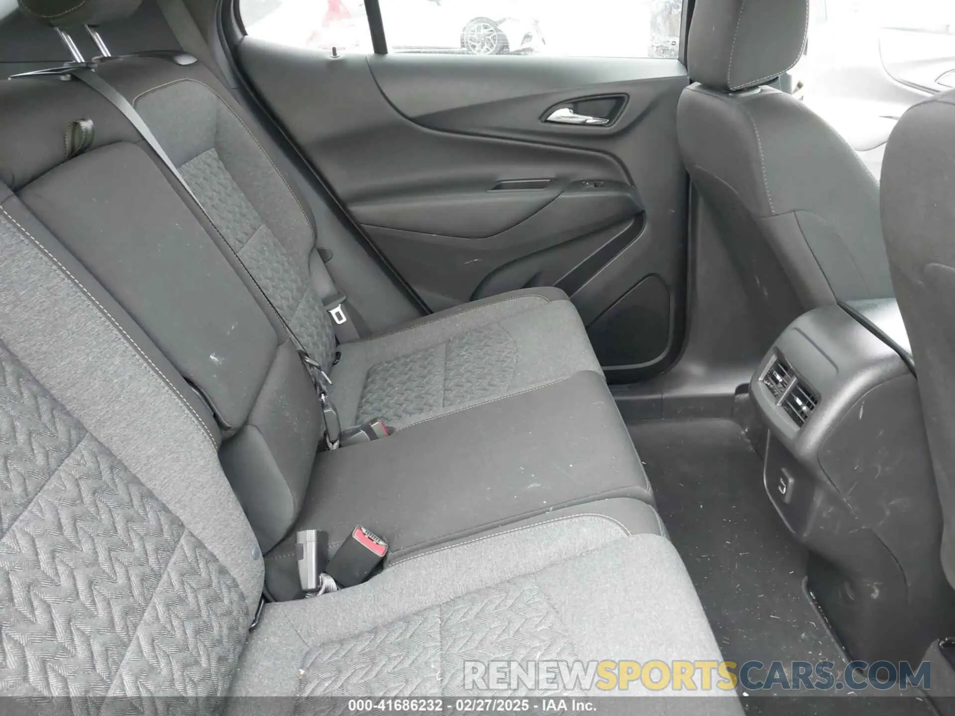 8 Фотография поврежденного автомобиля 3GNAXUEG2RL362870 CHEVROLET EQUINOX 2024