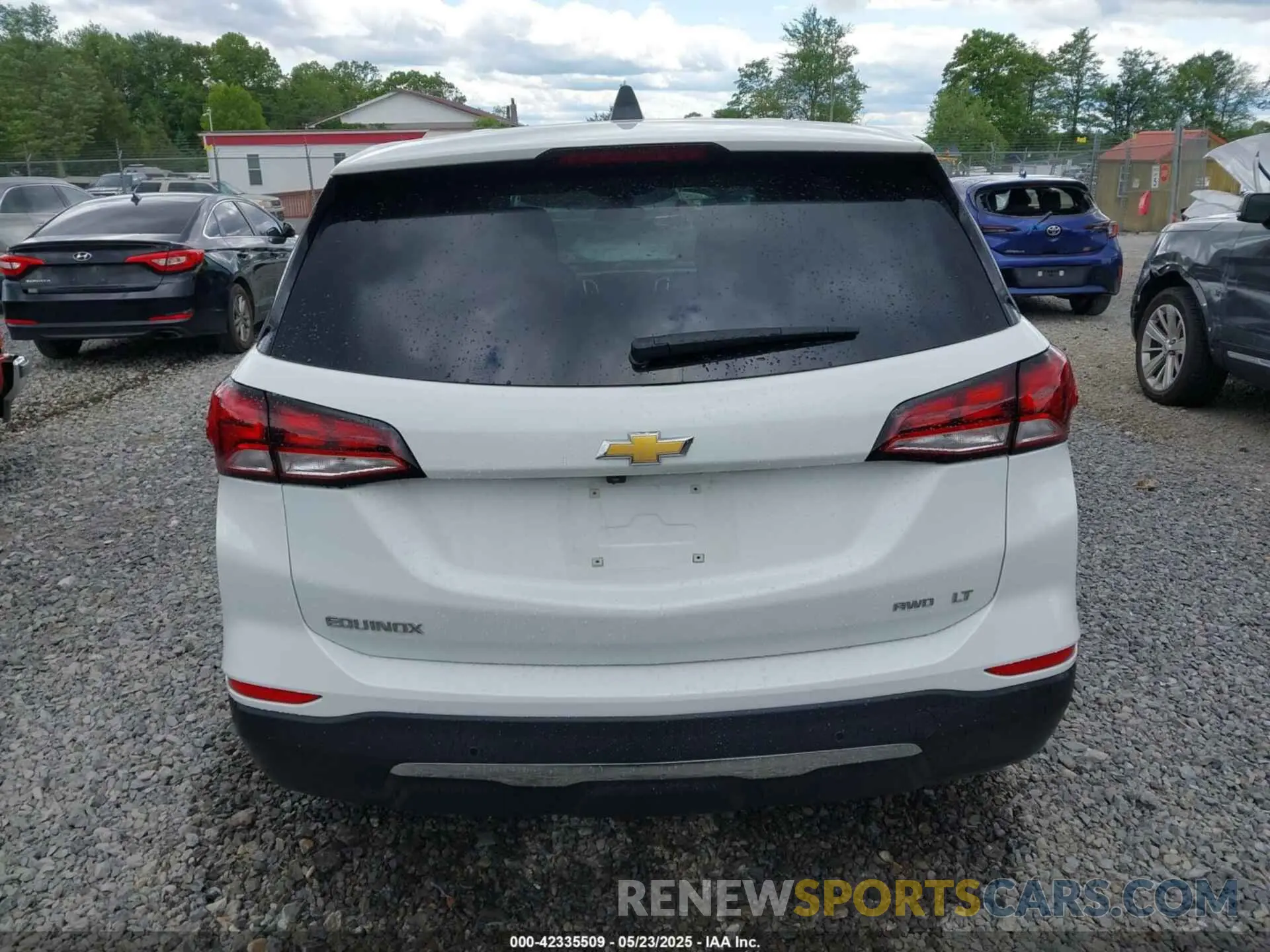 17 Фотография поврежденного автомобиля 3GNAXUEG2RS219522 CHEVROLET EQUINOX 2024