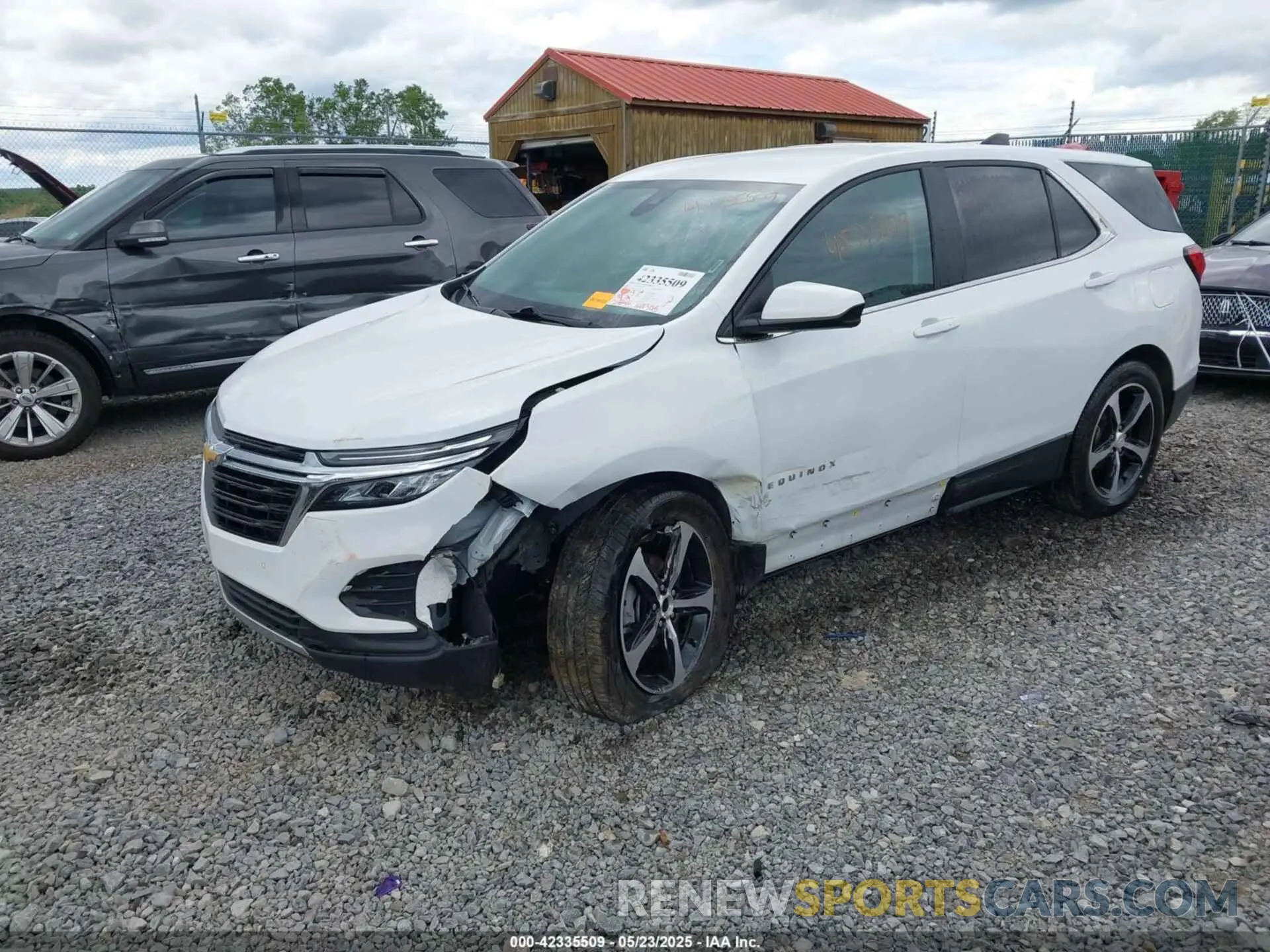 2 Фотография поврежденного автомобиля 3GNAXUEG2RS219522 CHEVROLET EQUINOX 2024