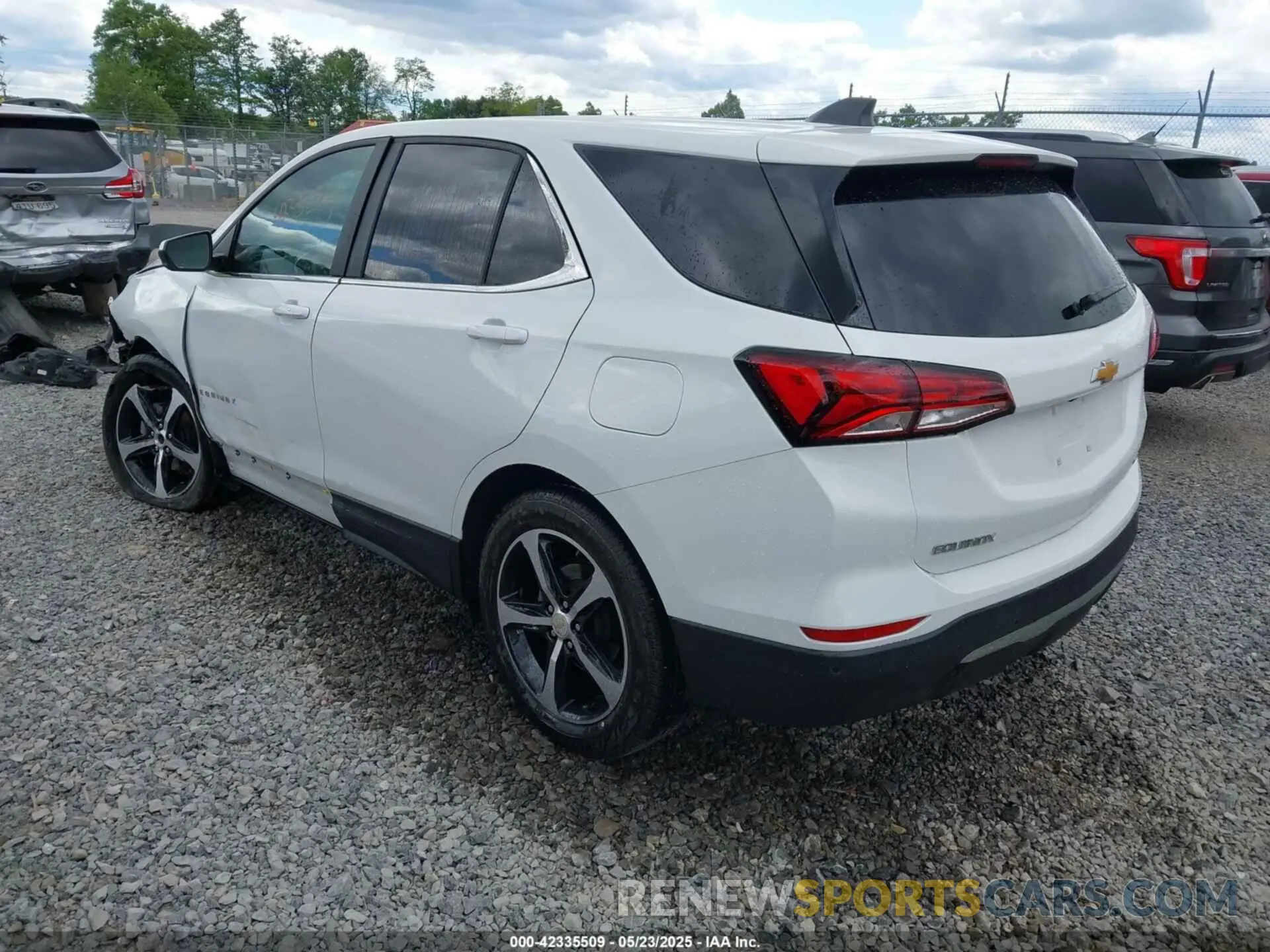 3 Фотография поврежденного автомобиля 3GNAXUEG2RS219522 CHEVROLET EQUINOX 2024