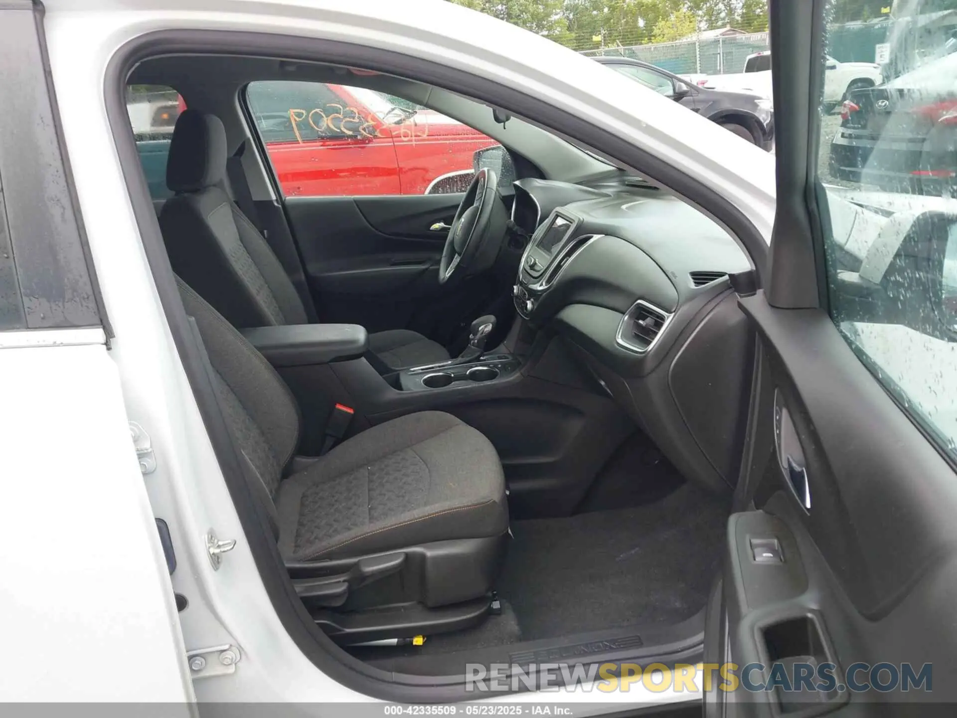 5 Фотография поврежденного автомобиля 3GNAXUEG2RS219522 CHEVROLET EQUINOX 2024