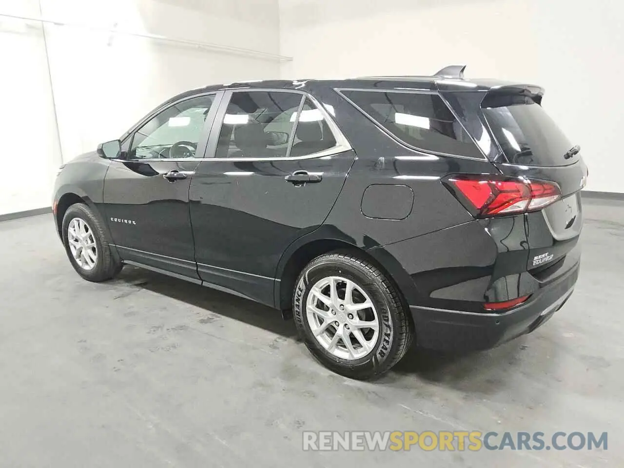 2 Фотография поврежденного автомобиля 3GNAXUEG3RL177579 CHEVROLET EQUINOX 2024