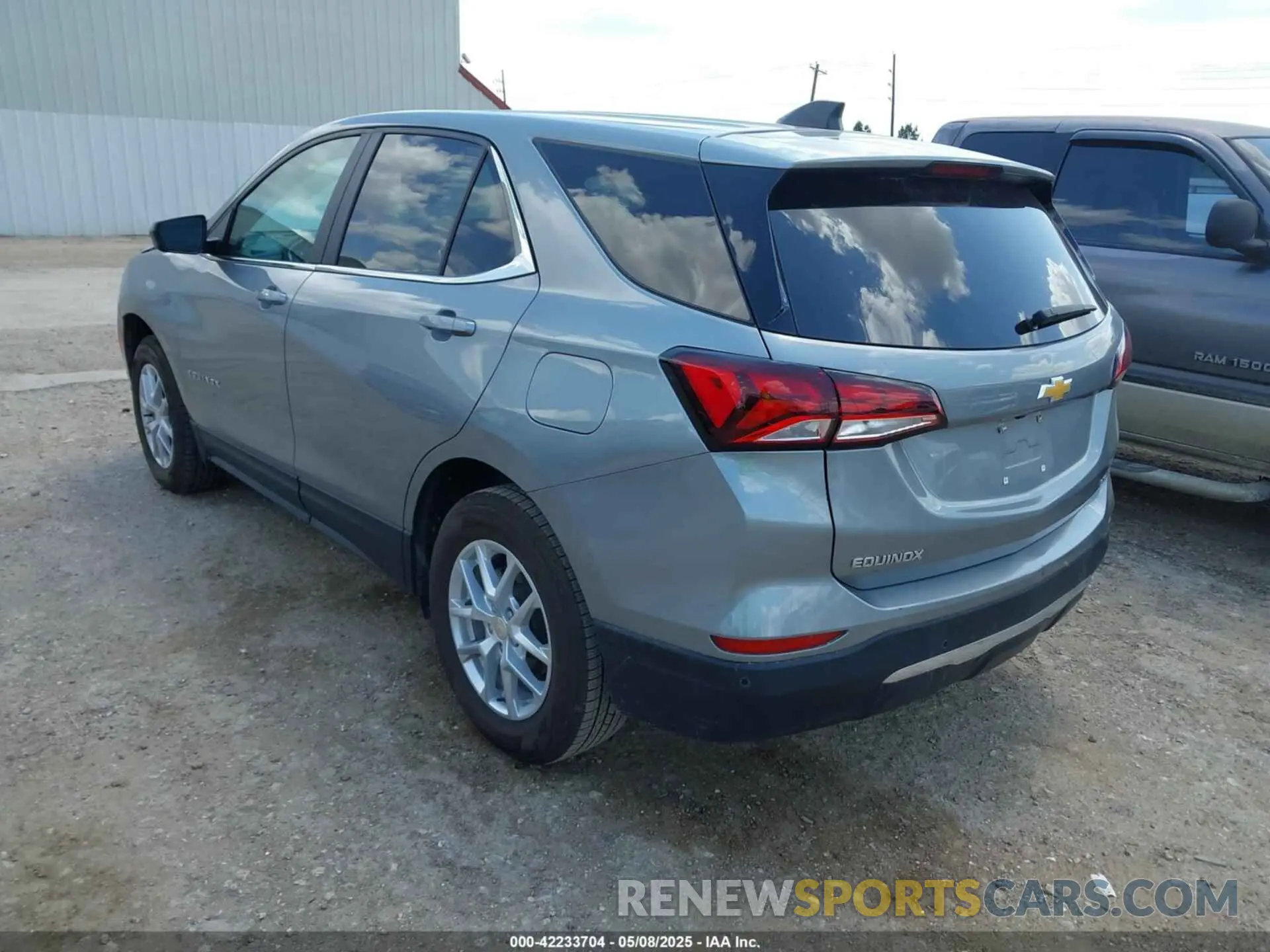 3 Фотография поврежденного автомобиля 3GNAXUEG3RL228692 CHEVROLET EQUINOX 2024