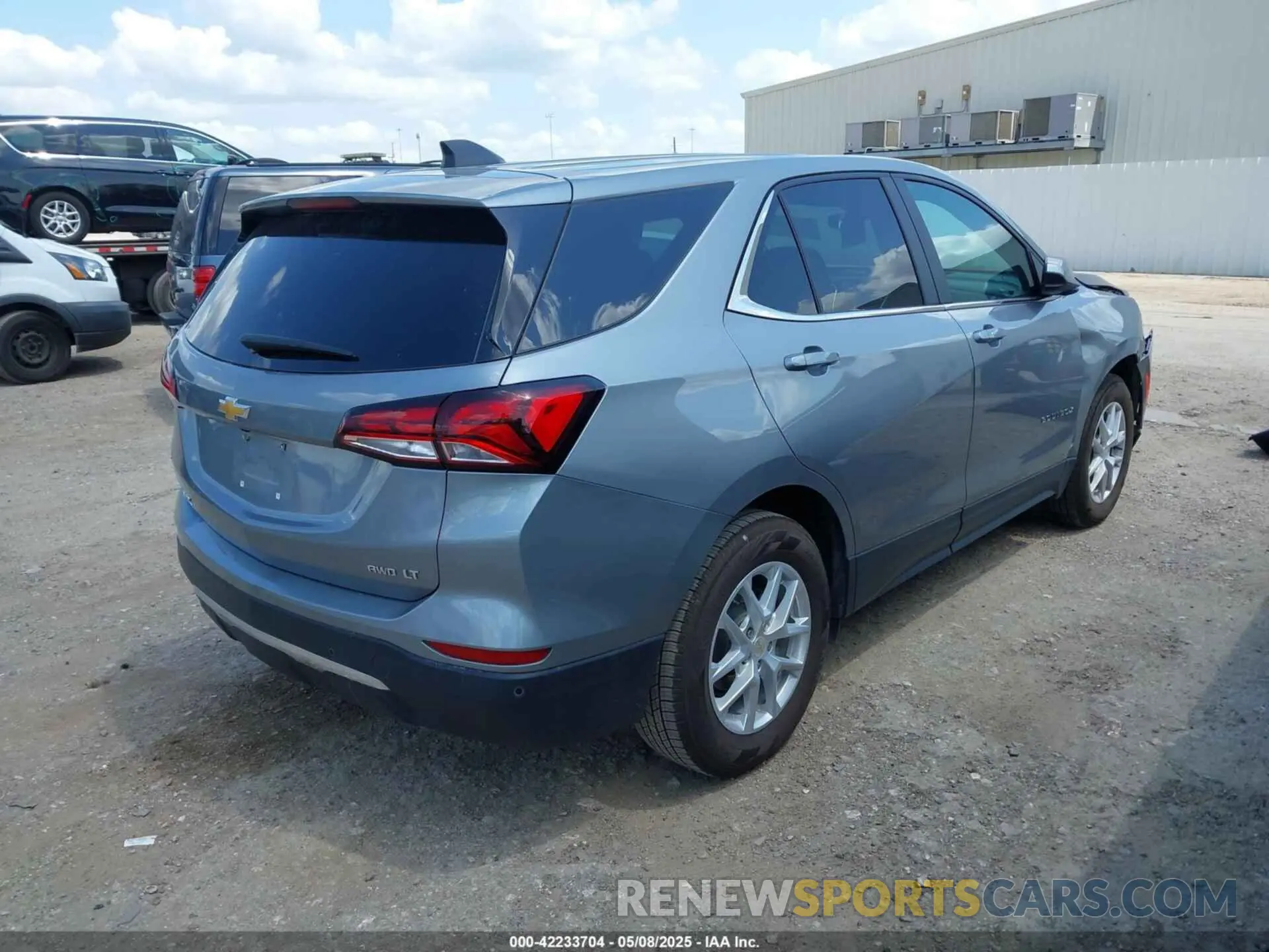 4 Фотография поврежденного автомобиля 3GNAXUEG3RL228692 CHEVROLET EQUINOX 2024