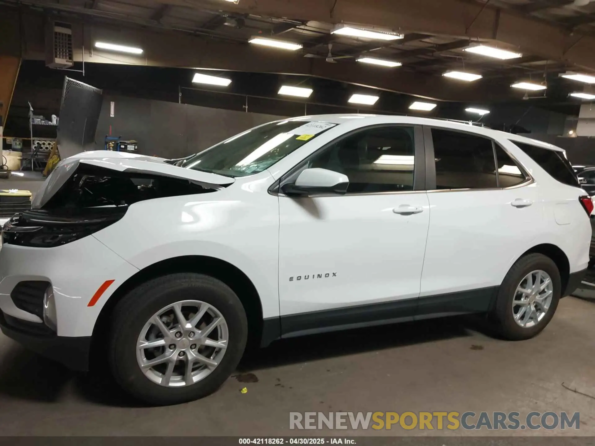 14 Photograph of a damaged car 3GNAXUEG3RL261367 CHEVROLET EQUINOX 2024