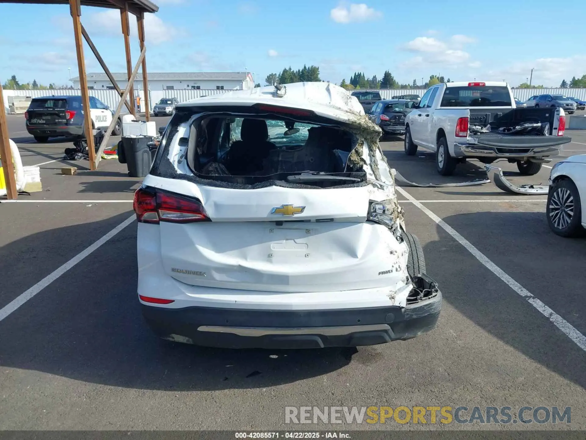 17 Фотография поврежденного автомобиля 3GNAXUEG3RS215950 CHEVROLET EQUINOX 2024