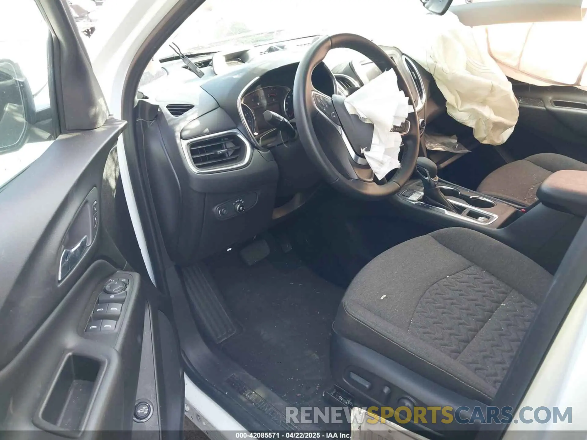 5 Фотография поврежденного автомобиля 3GNAXUEG3RS215950 CHEVROLET EQUINOX 2024