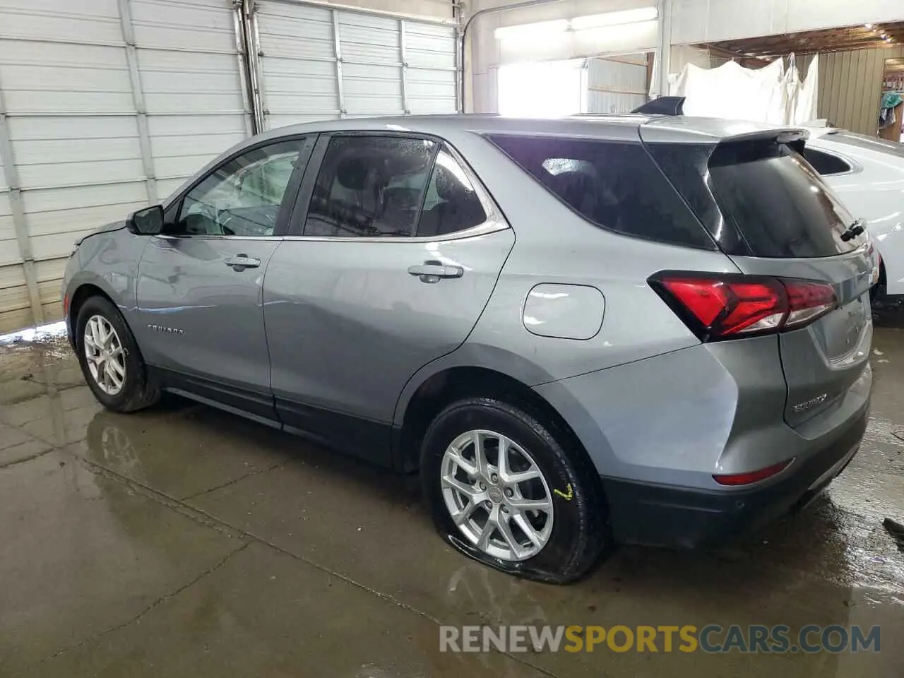 2 Photograph of a damaged car 3GNAXUEG4RS215973 CHEVROLET EQUINOX 2024