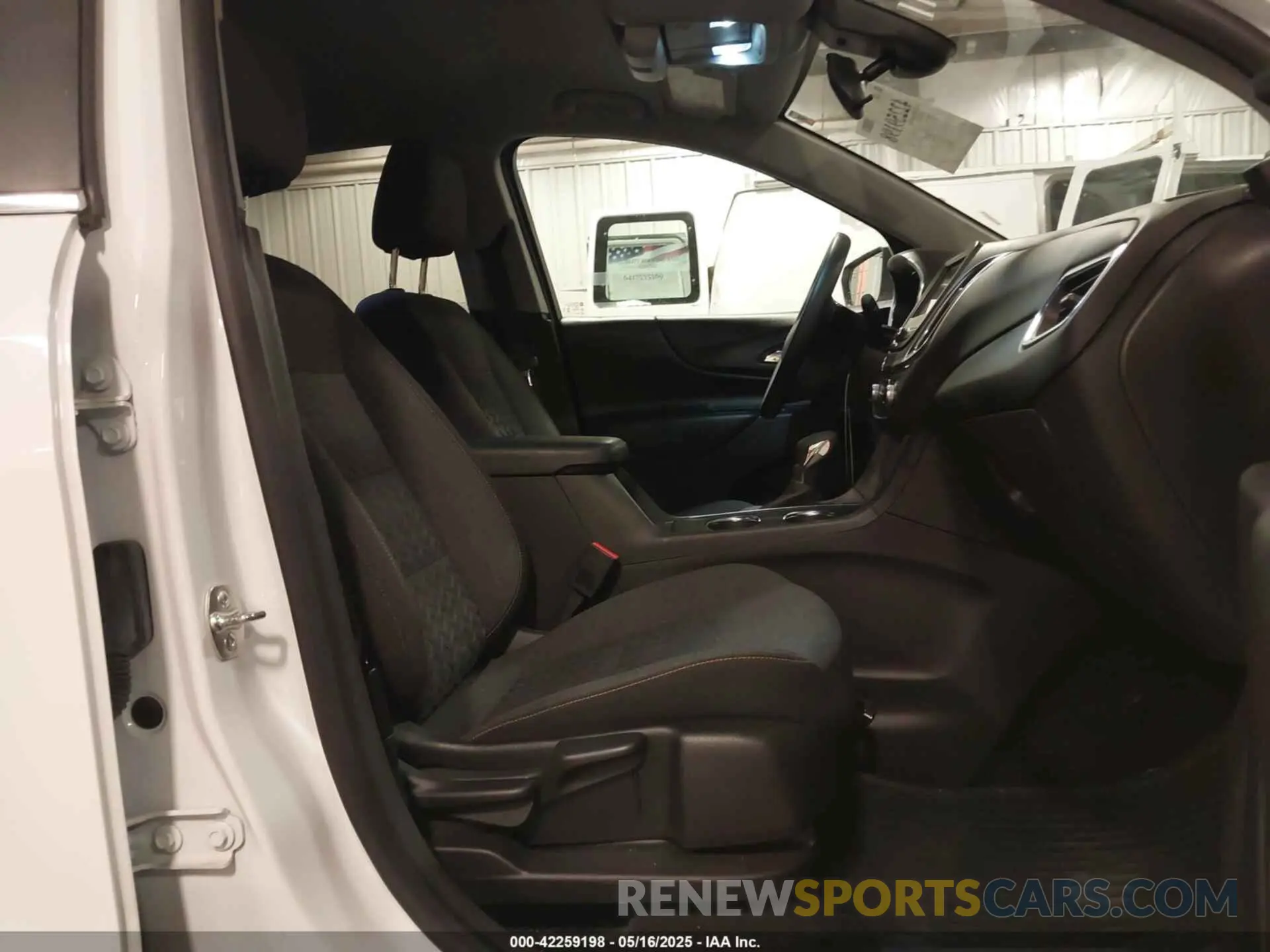 5 Фотография поврежденного автомобиля 3GNAXUEG5RS219692 CHEVROLET EQUINOX 2024