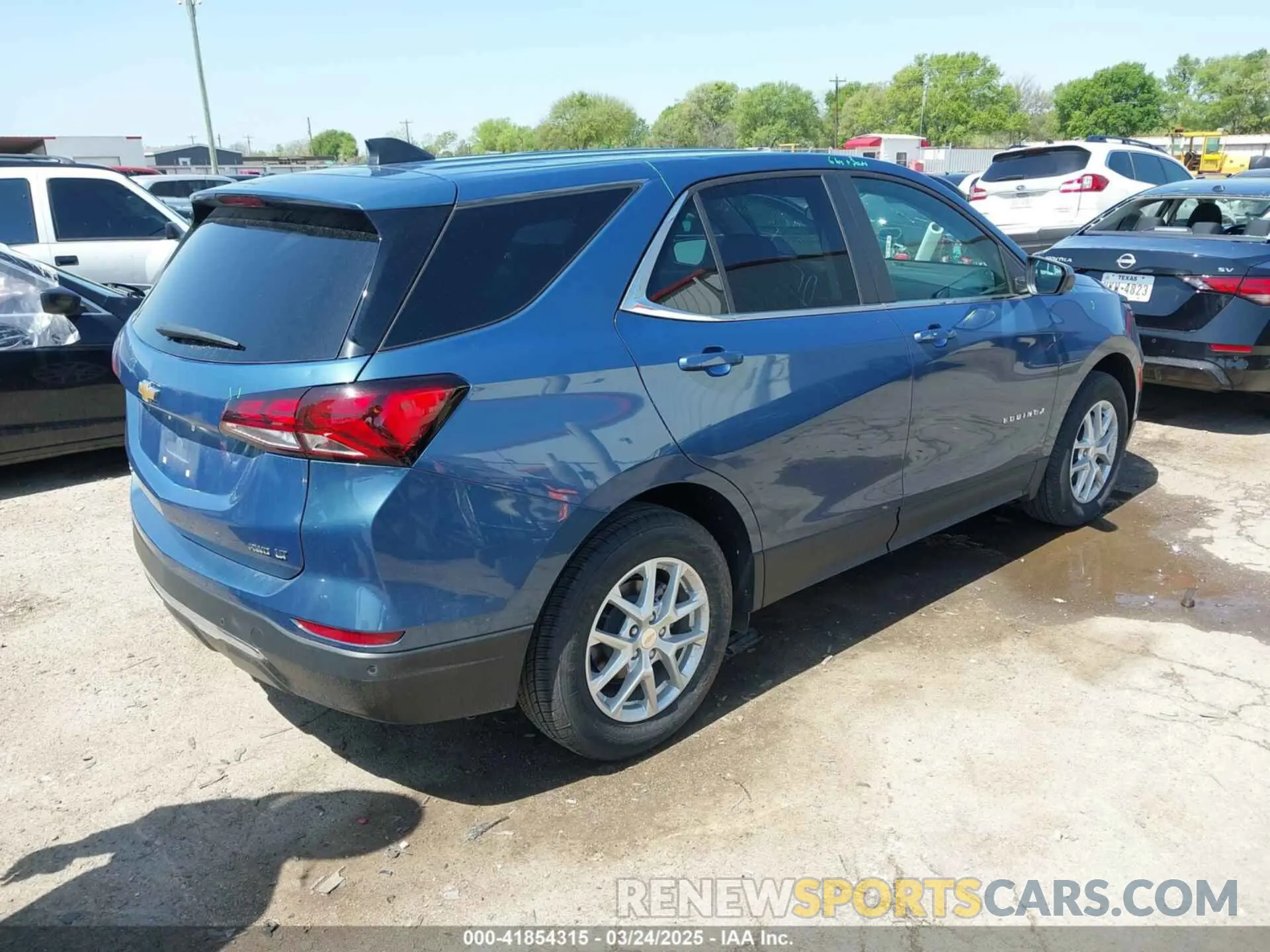 4 Photograph of a damaged car 3GNAXUEG6RL238262 CHEVROLET EQUINOX 2024