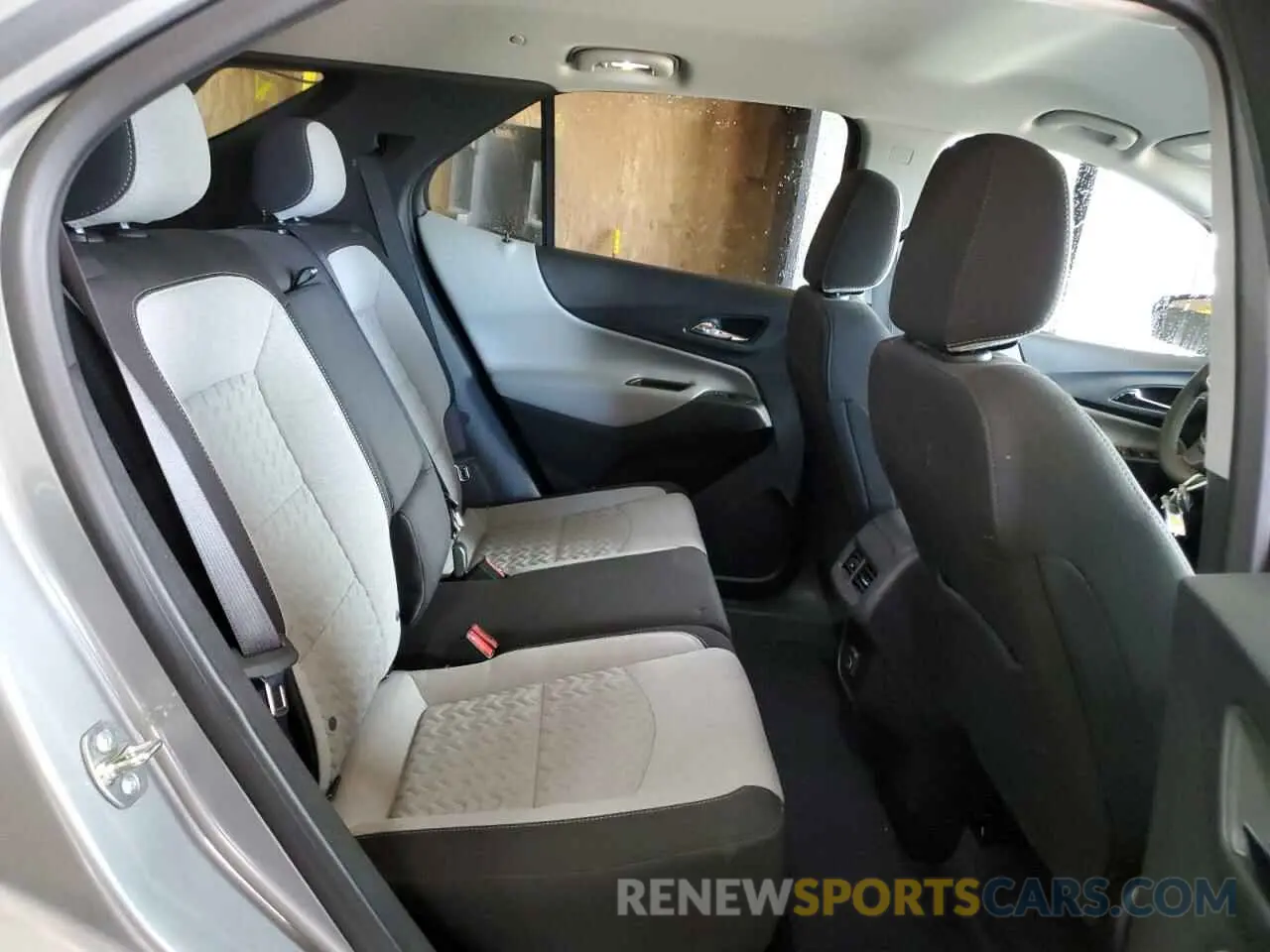 11 Photograph of a damaged car 3GNAXUEG6RL357252 CHEVROLET EQUINOX 2024