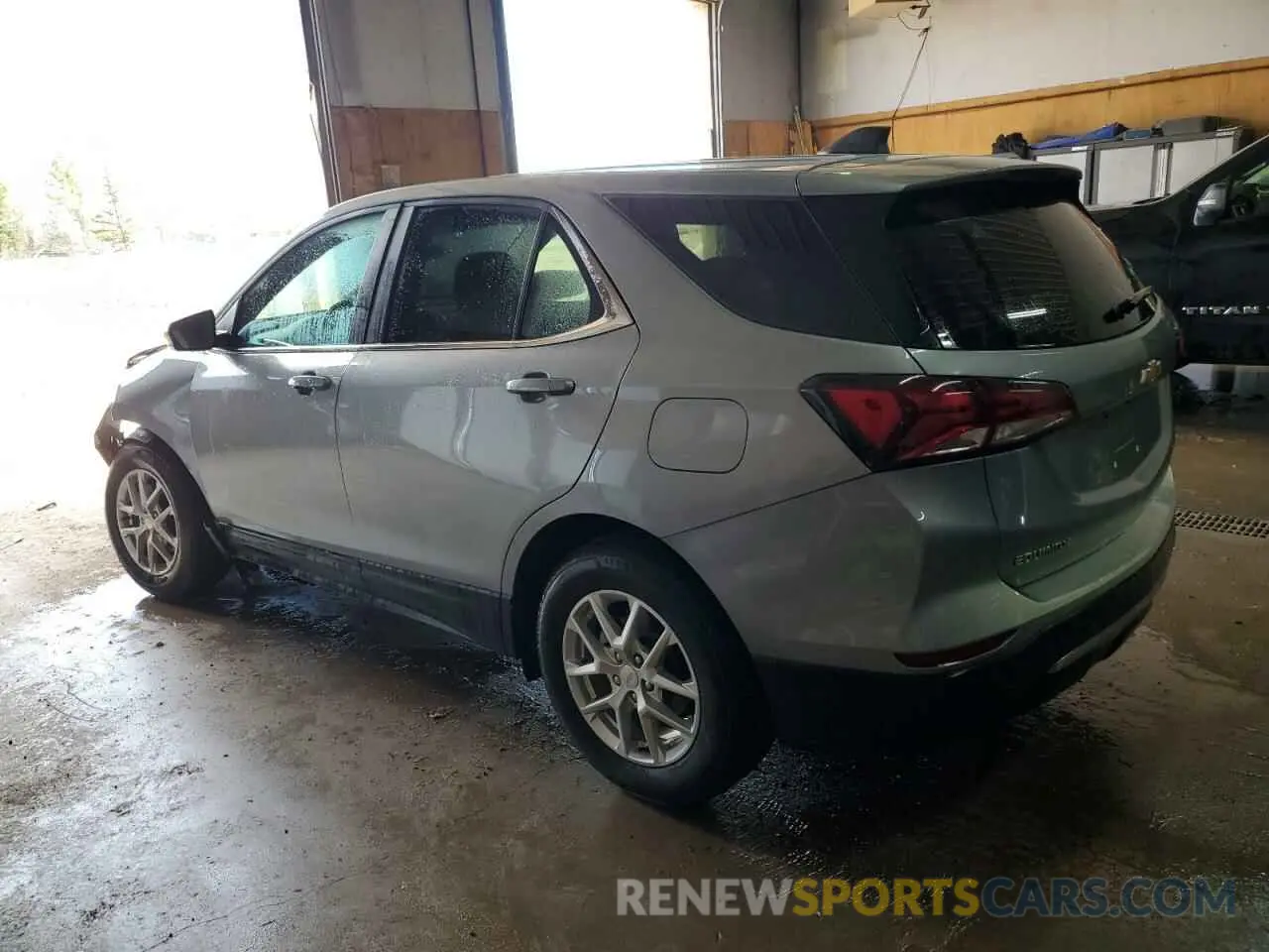 2 Photograph of a damaged car 3GNAXUEG6RL357252 CHEVROLET EQUINOX 2024
