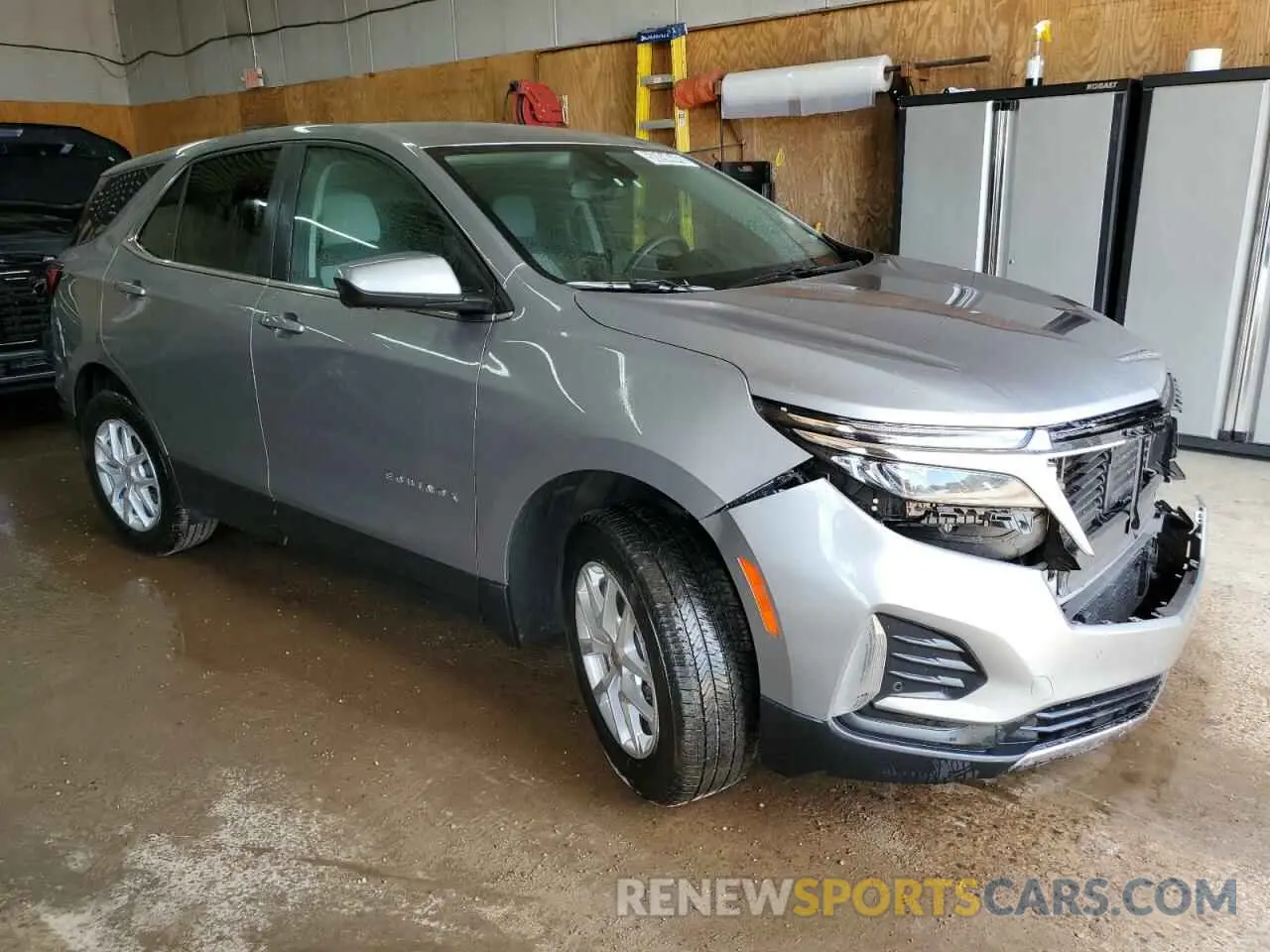 4 Photograph of a damaged car 3GNAXUEG6RL357252 CHEVROLET EQUINOX 2024