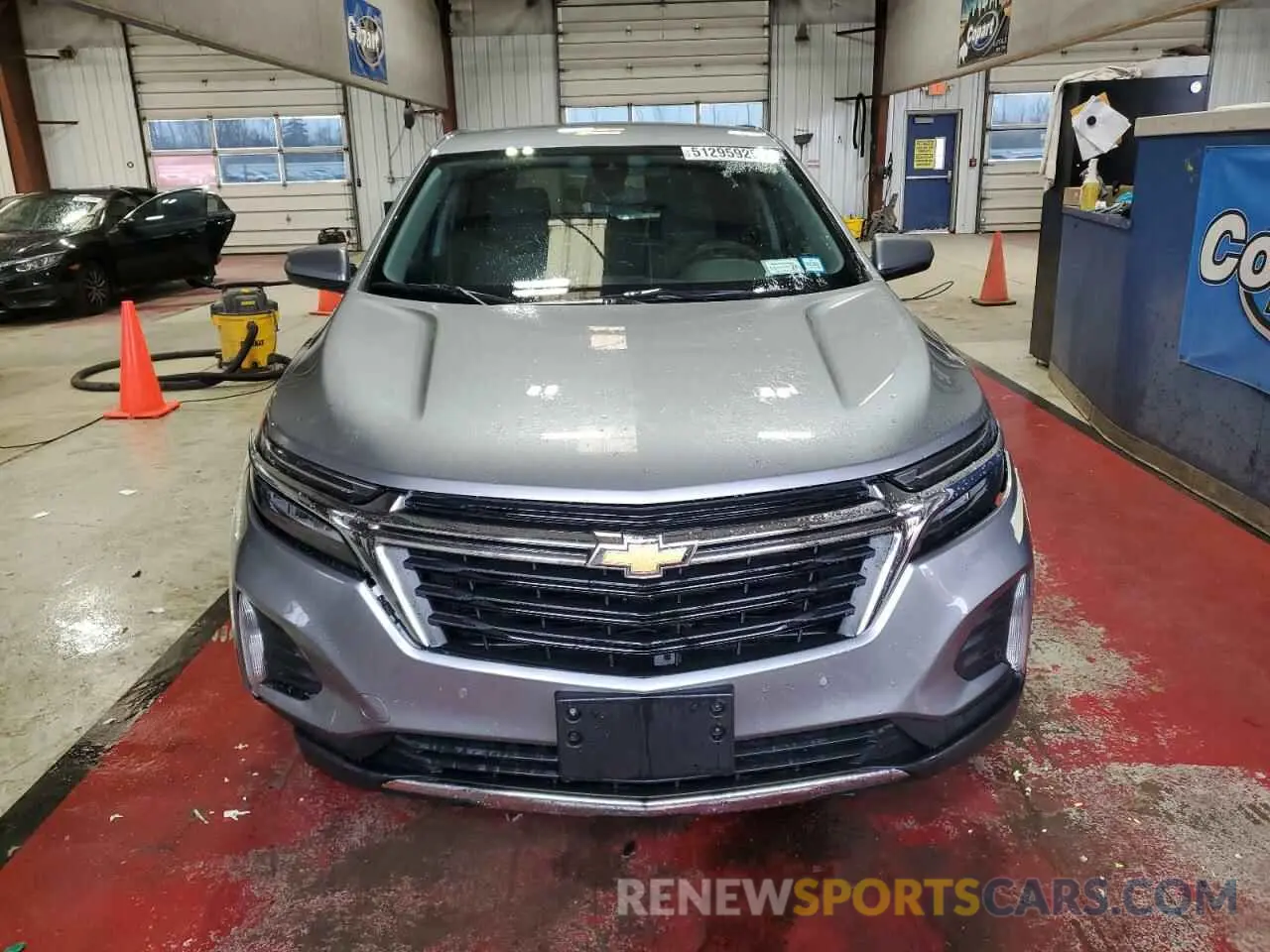 5 Photograph of a damaged car 3GNAXUEG6RS206238 CHEVROLET EQUINOX 2024