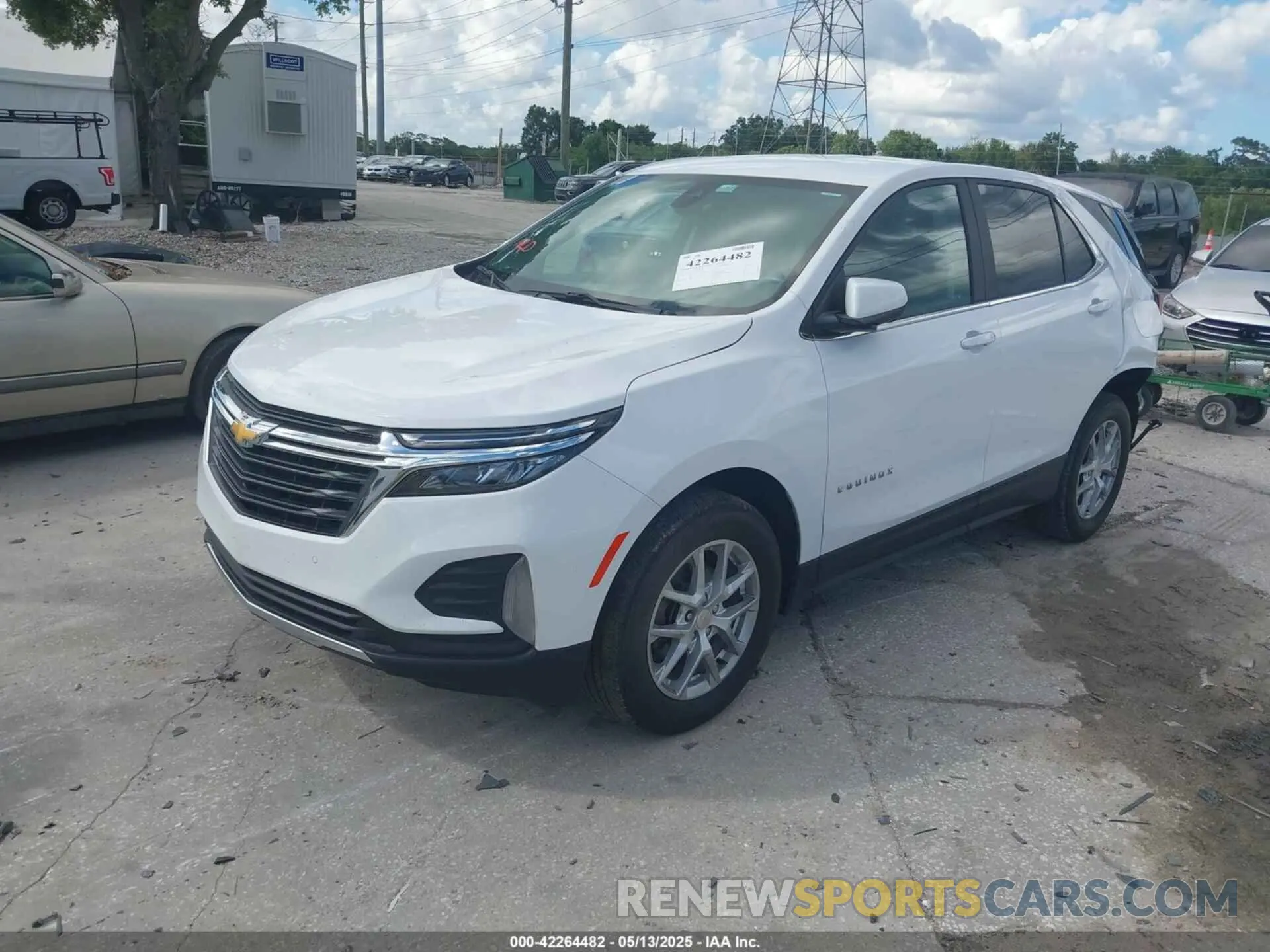 2 Photograph of a damaged car 3GNAXUEG7RL232423 CHEVROLET EQUINOX 2024
