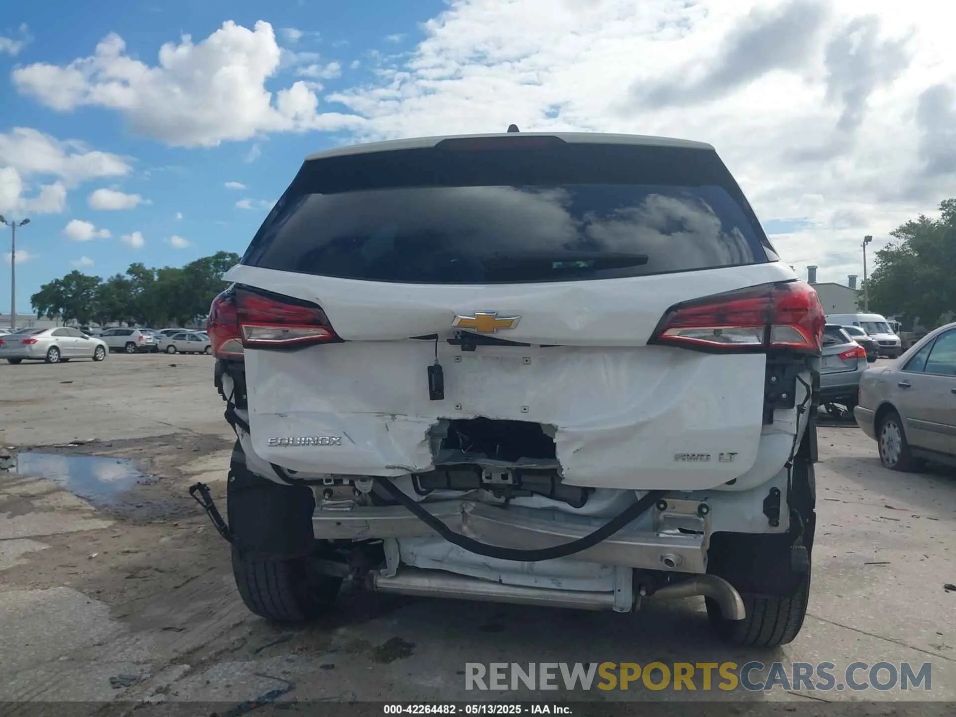 22 Photograph of a damaged car 3GNAXUEG7RL232423 CHEVROLET EQUINOX 2024