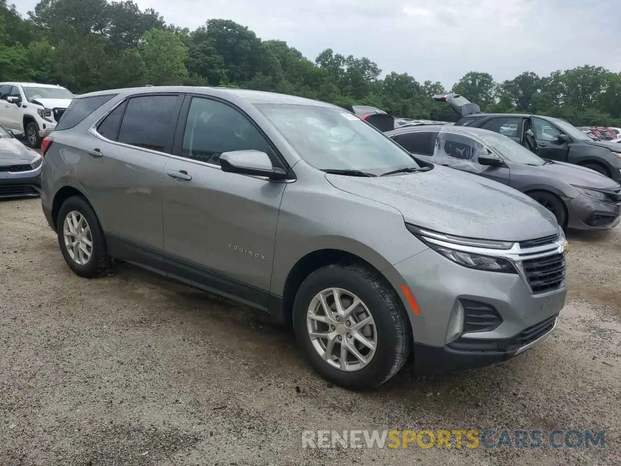 4 Photograph of a damaged car 3GNAXUEG7RS230791 CHEVROLET EQUINOX 2024