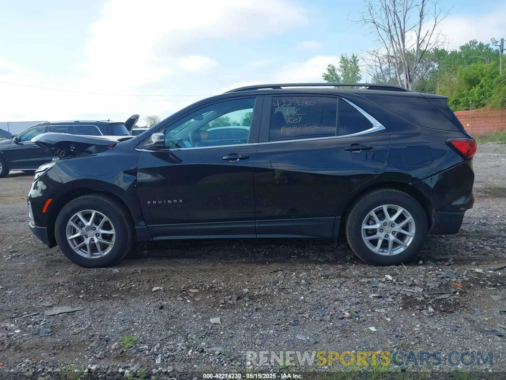 14 Photograph of a damaged car 3GNAXUEG8RL256052 CHEVROLET EQUINOX 2024