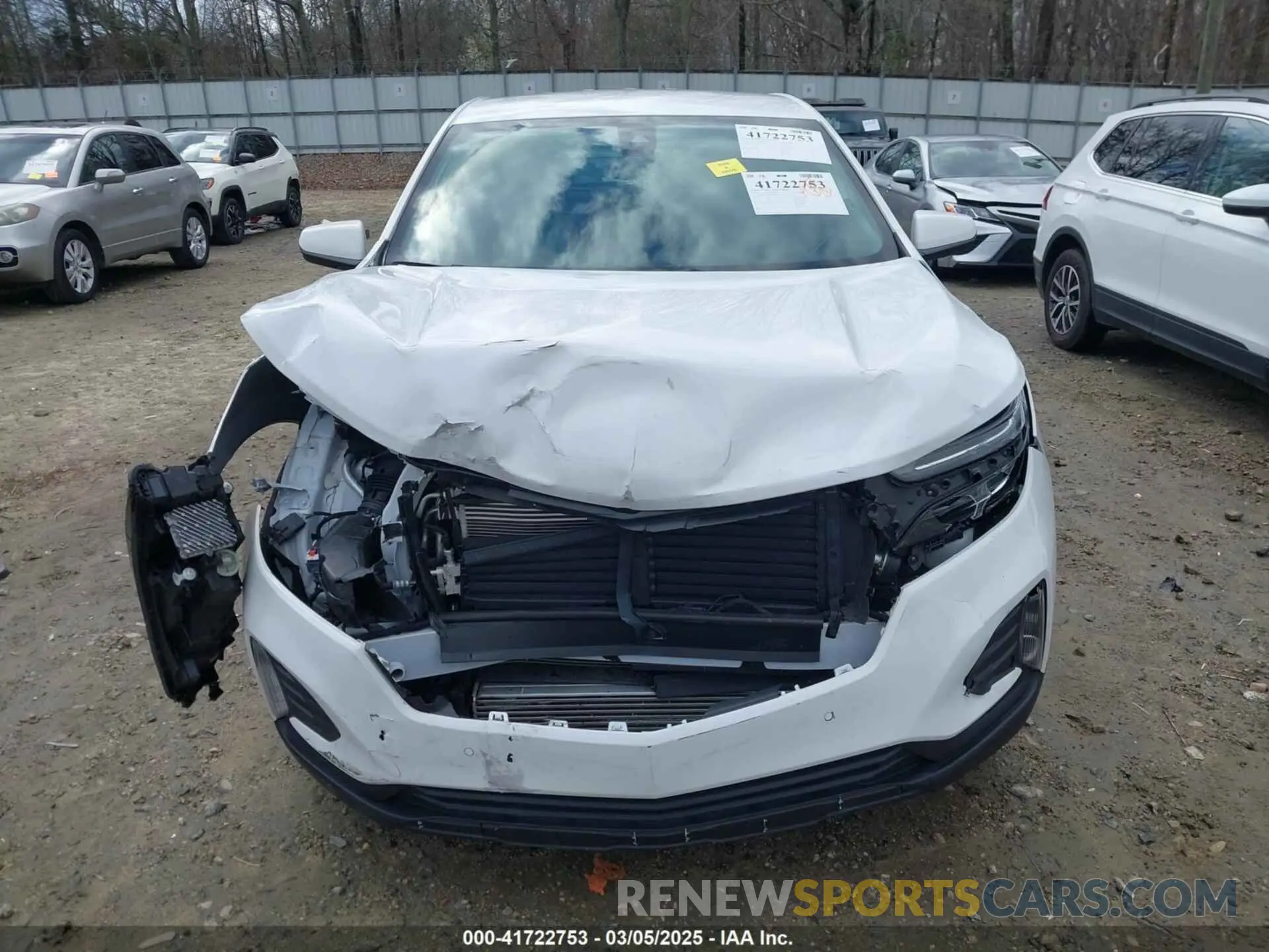 13 Фотография поврежденного автомобиля 3GNAXUEG8RL269013 CHEVROLET EQUINOX 2024