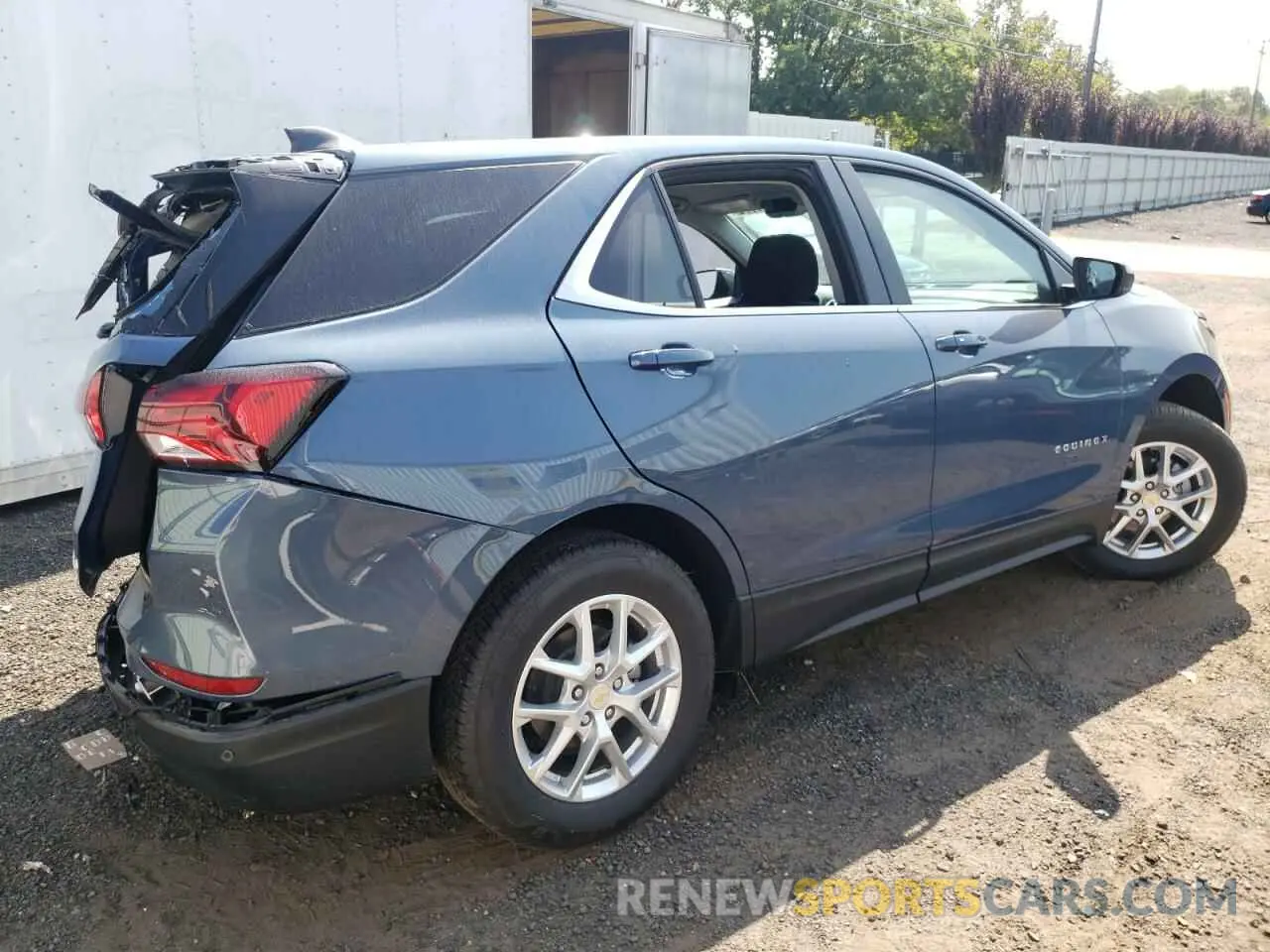 3 Photograph of a damaged car 3GNAXUEG8RL364851 CHEVROLET EQUINOX 2024