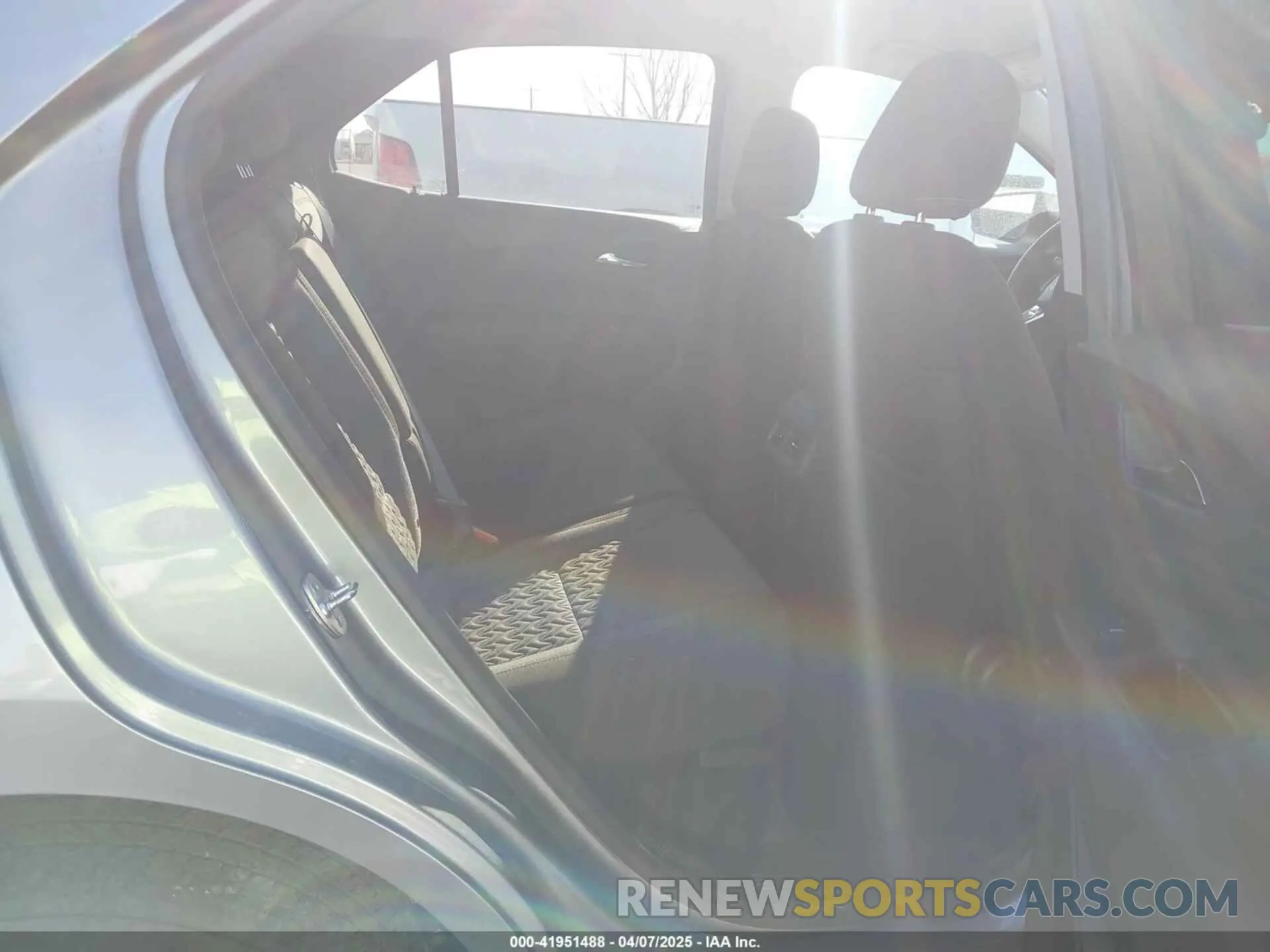 8 Photograph of a damaged car 3GNAXUEG9RS142311 CHEVROLET EQUINOX 2024