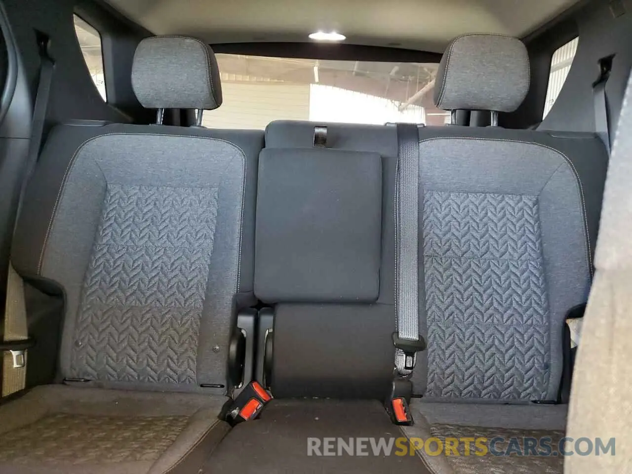 10 Photograph of a damaged car 3GNAXUEGXRL308023 CHEVROLET EQUINOX 2024