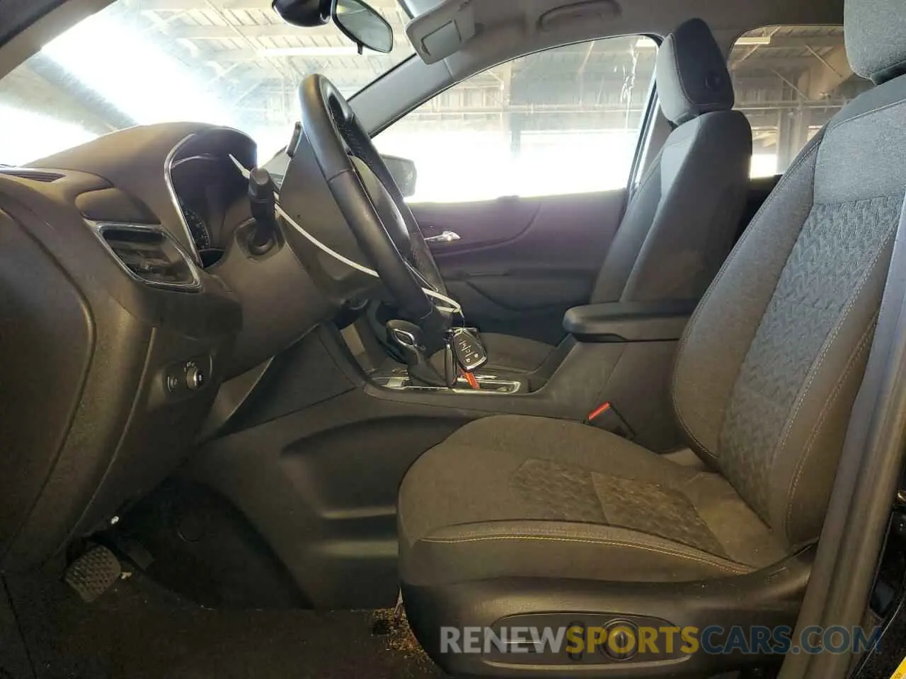 7 Photograph of a damaged car 3GNAXUEGXRL308023 CHEVROLET EQUINOX 2024